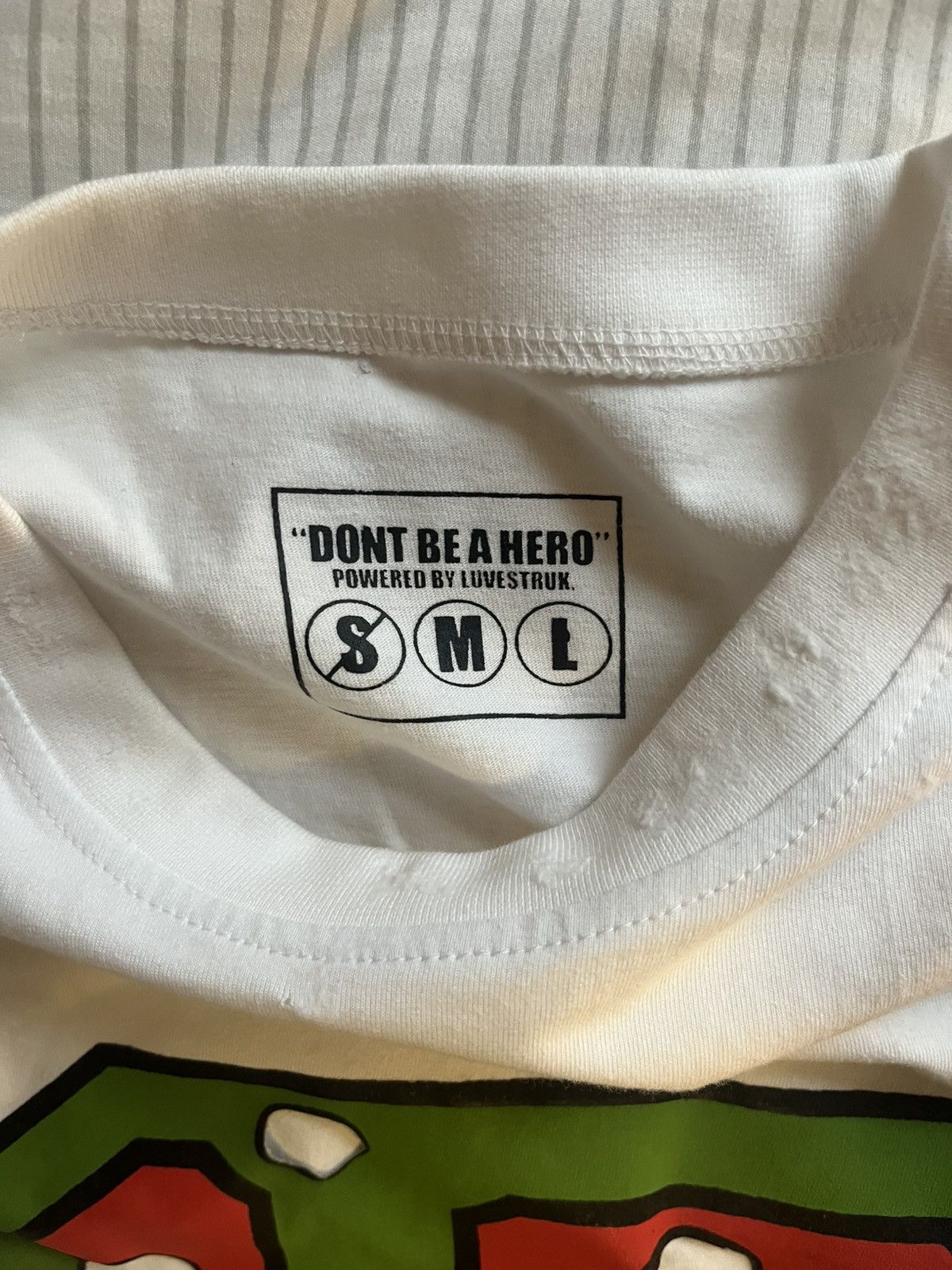 Japanese Brand Luvestruk “Don’t be a hero” T shirt Size US M / EU 48-50 / 2 - 3 Thumbnail