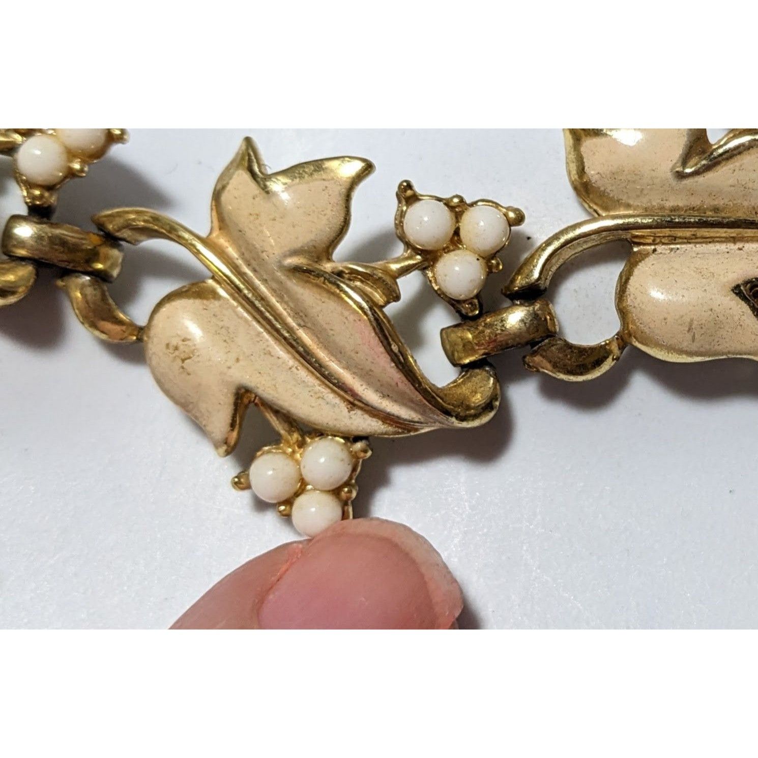 Other Vintage 50s Beige Leaf Floral Coro Necklace Size ONE SIZE - 8 Thumbnail