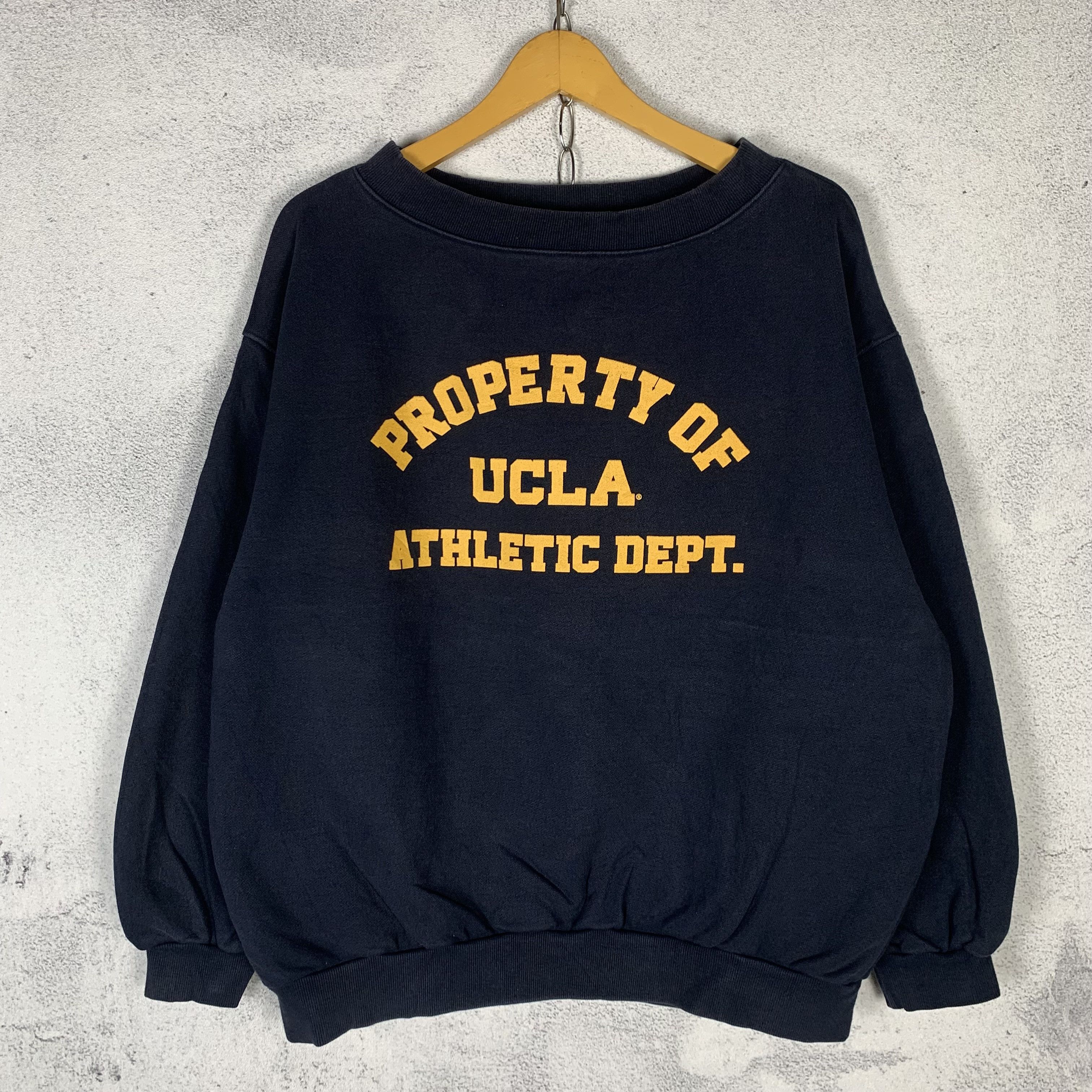Vintage Vintage Property of UCLA Athletic Dept Sweatshirt Crewneck Size US M / EU 48-50 / 2 - 1 Thumbnail