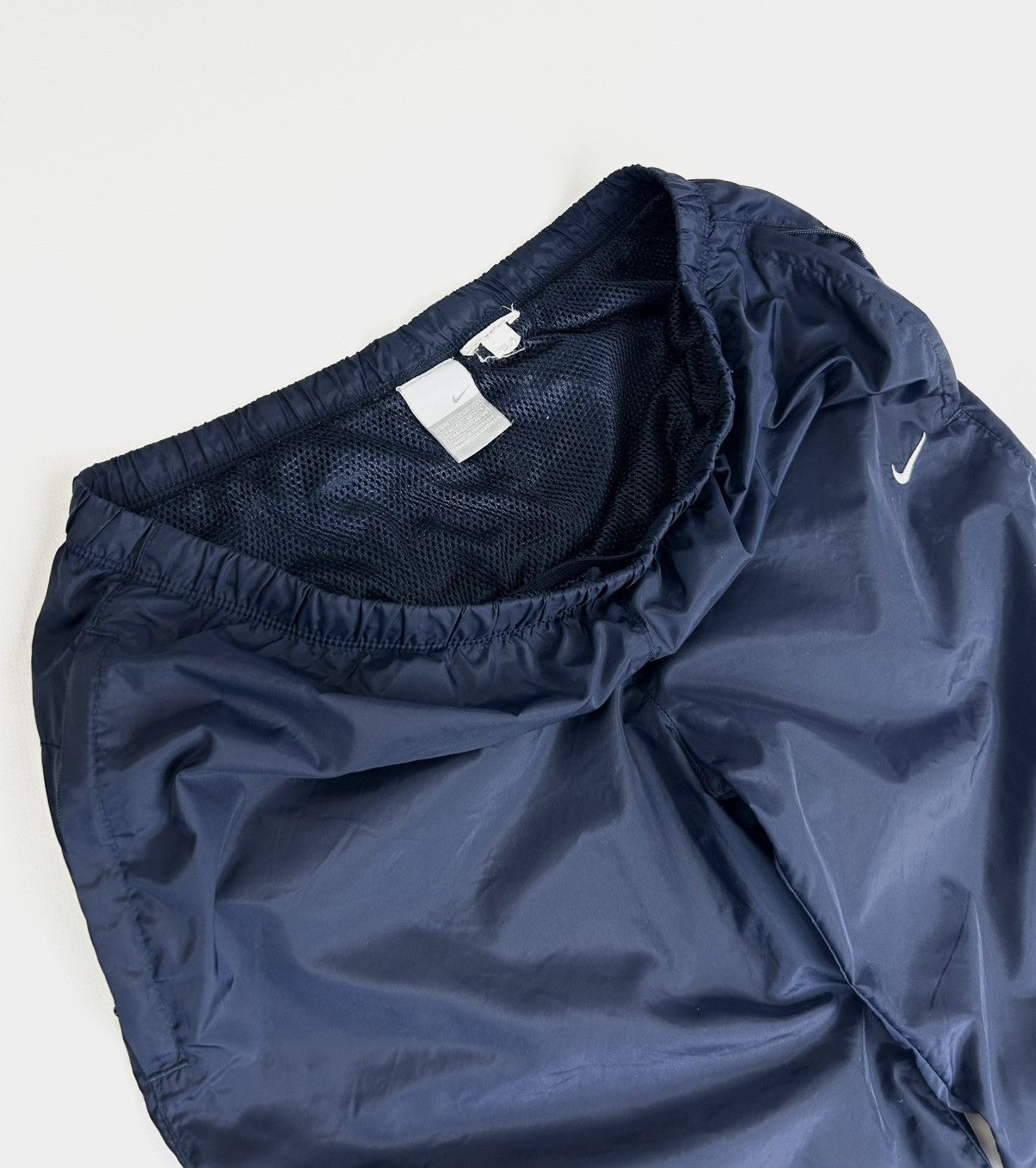 Nike × Vintage Vintage Nike Nylon Women’s Track Pants Y2k Navy Size 34" / US 12 / IT 48 - 6 Thumbnail