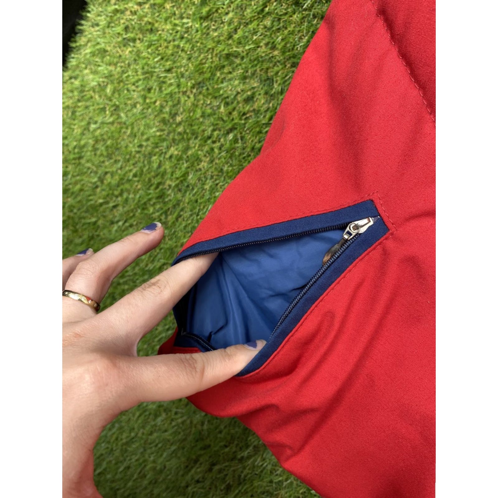 Vintage Vintage Woolrich Vest Womens Large Red Blue Down Puffer Western Outdoors 80s 90s Size L / US 10 / IT 46 - 7 Thumbnail