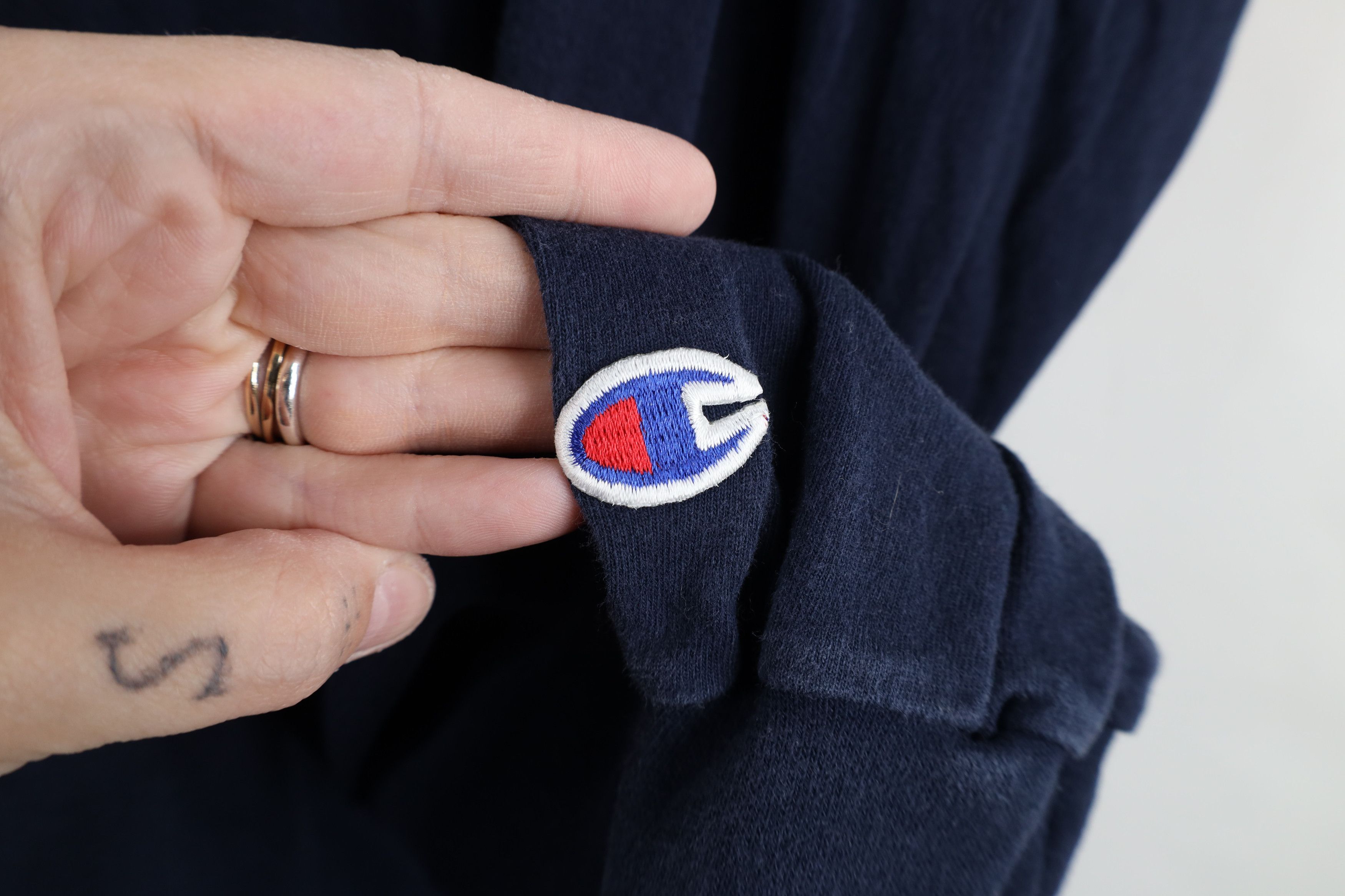 Champion Vintage 90s Champion University Irish Turtleneck T-Shirt USA Size US L / EU 52-54 / 3 - 4 Thumbnail