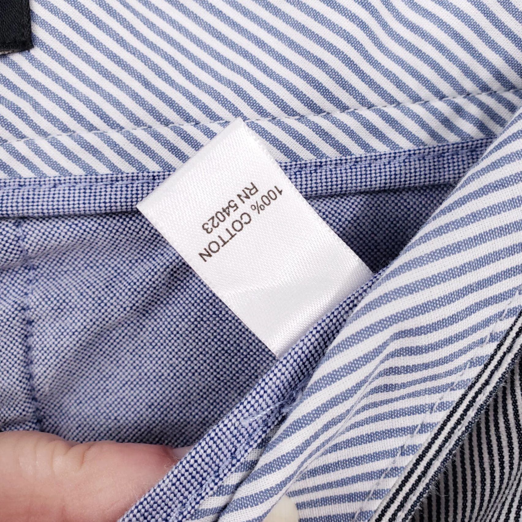 Banana Republic Banana Republic Shorts Mens 28x10 White Striped Chino Flat Front Cotton Casual Shirt Size US 28 / EU 44 - 5 Thumbnail