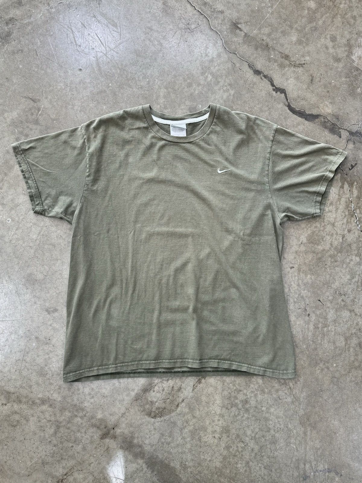 Nike Vintage Early 2000s Nike Embroidered Front Graphic Tee XL Size US XL / EU 56 / 4 - 2 Thumbnail