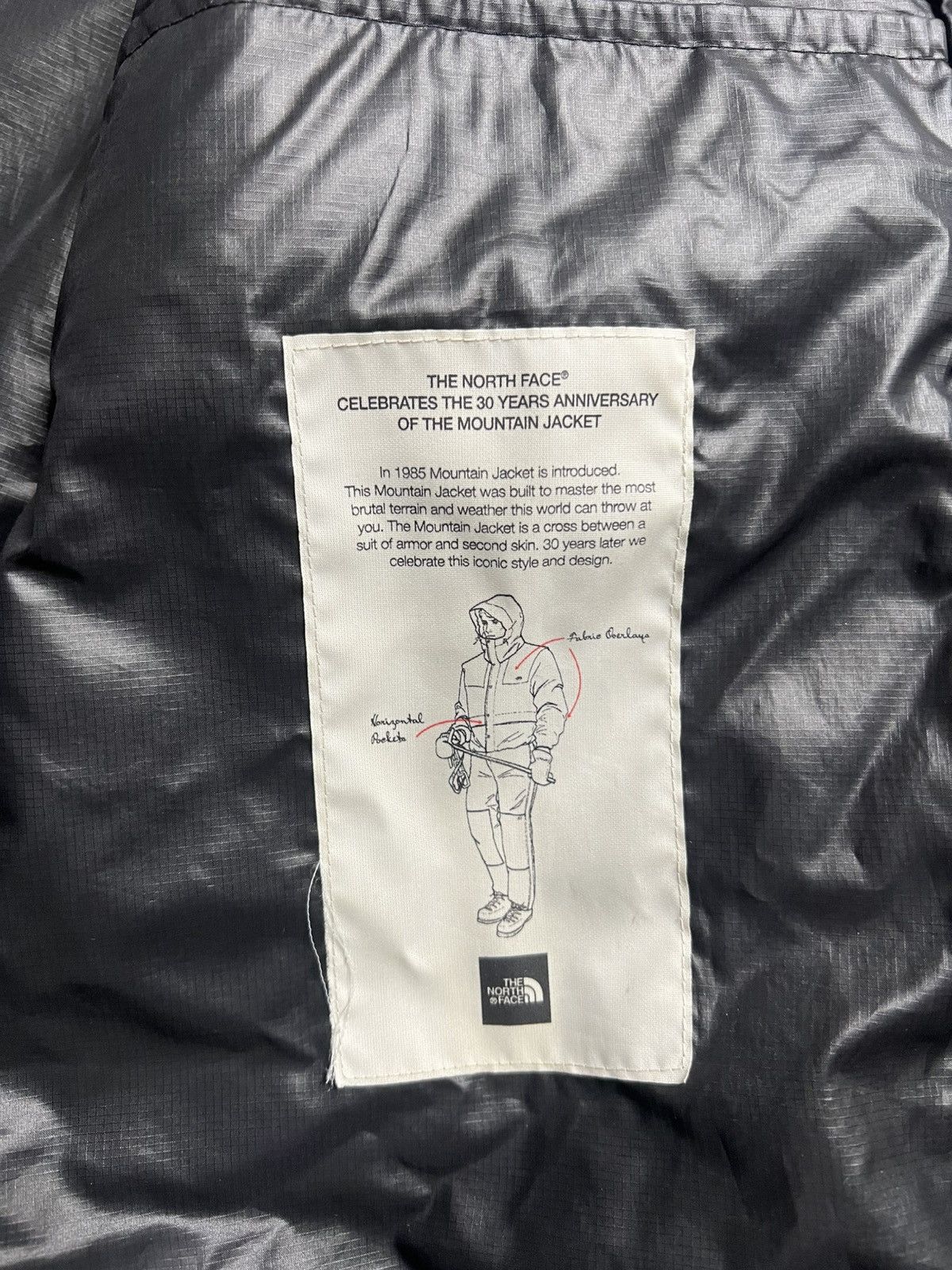 The North Face The North Face Rain Jacket Size L Size US L / EU 52-54 / 3 - 11 Thumbnail