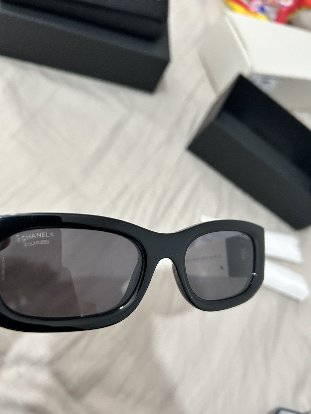 Chanel Chanel Rectangle Sunglasses 5525 – Black & White Size ONE SIZE - 8 Thumbnail