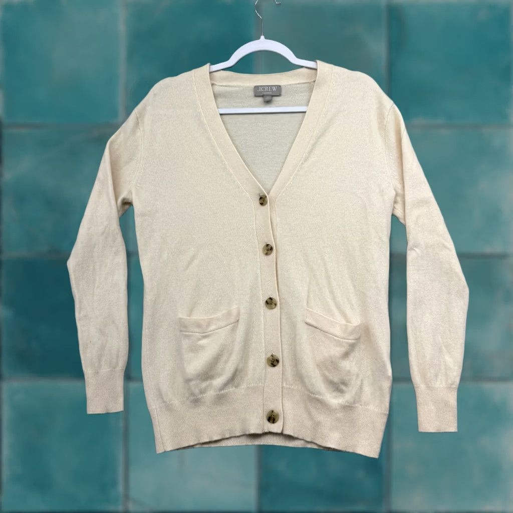 Vintage J Crew Cardigan Women XS Beig e 100% Cashmere V-Neck Button Long Sleeve Regular Size Size XS / US 0-2 / IT 36-38 - 1 Thumbnail