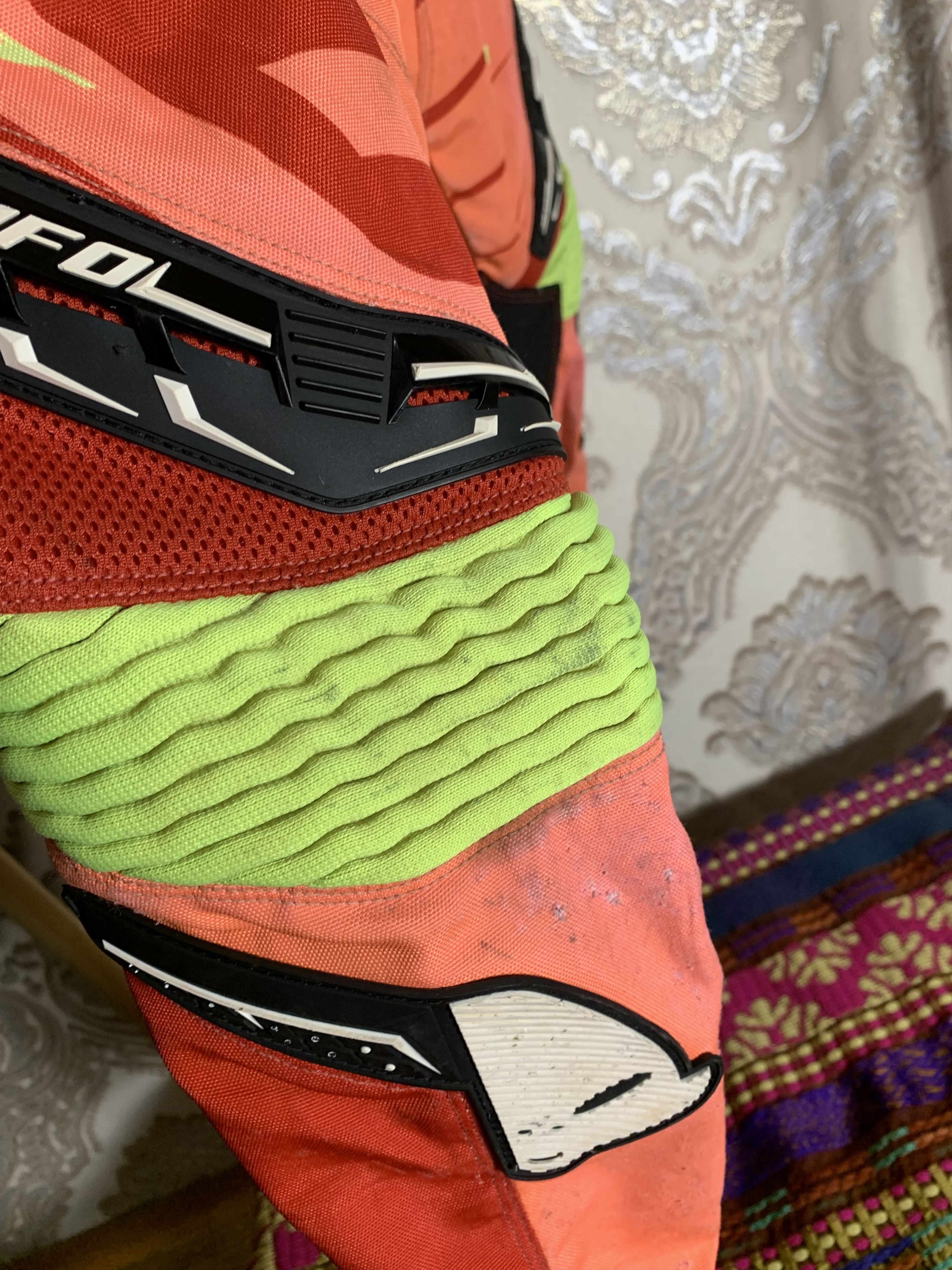 NASCAR VINTAGE UFO PLAST RACING BIKE MOTORCYCLE PANTS DESIGNER Y2K Size US 28 / EU 44 - 9 Thumbnail