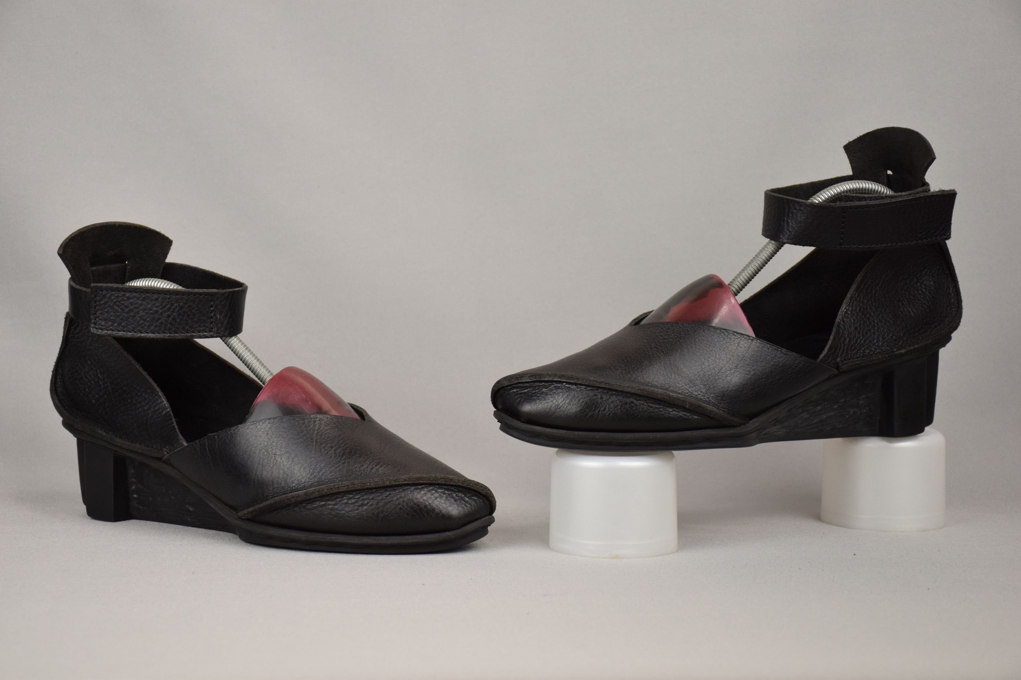 Designer × Trippen Trippen X+OS Black Waw Leather Sandals Heels US 8 UK 6 EU 39 Size US 8 / IT 38 - 5 Thumbnail