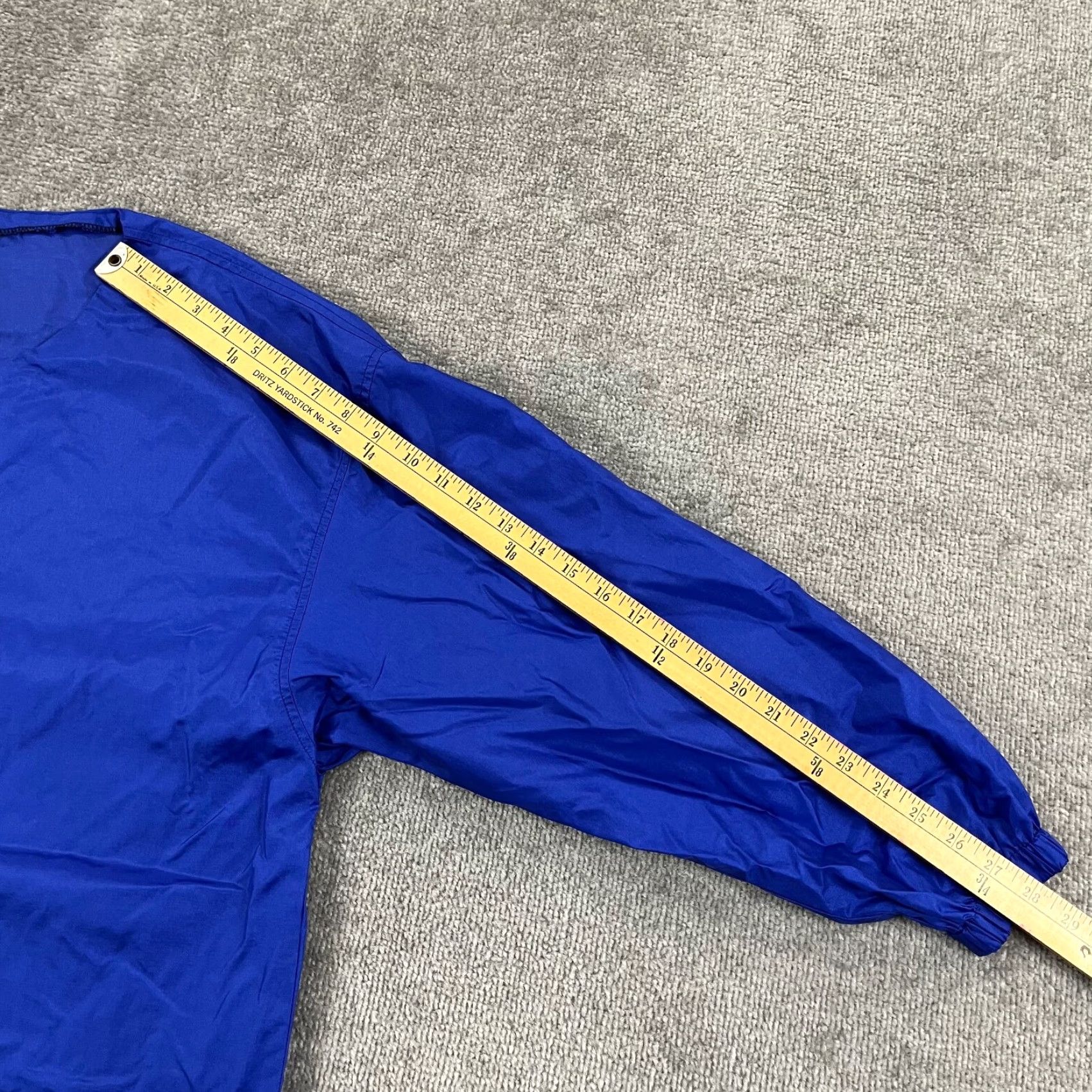 Adidas VINTAGE Adidas Descente Jacket Mens M/L Blue Windbreaker Pullover Trefoil Japan 90s VTG Stops Logo Crackling Back Graphic 90s Mens M-L Blue Size US M / EU 48-50 / 2 - 5 Thumbnail