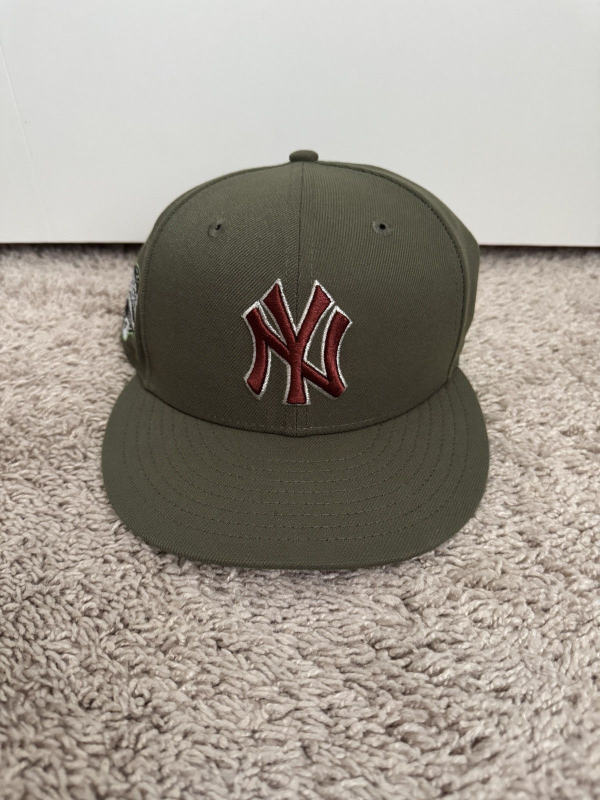 New Era New York Yankees 03’ World Series hat Size 28 - 1 Thumbnail