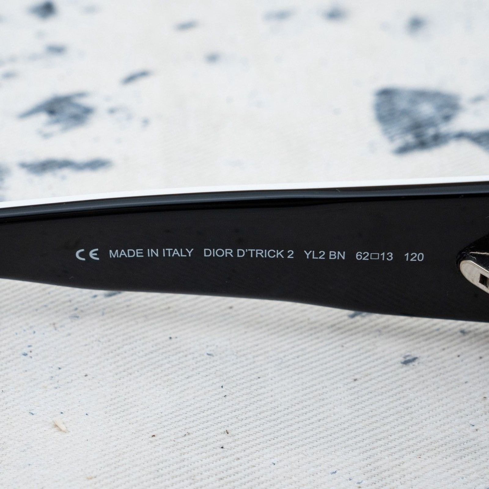 Dior × Vintage Vintage dior d trick 2 logo rectangular y2k sunglasses Size ONE SIZE - 4 Thumbnail