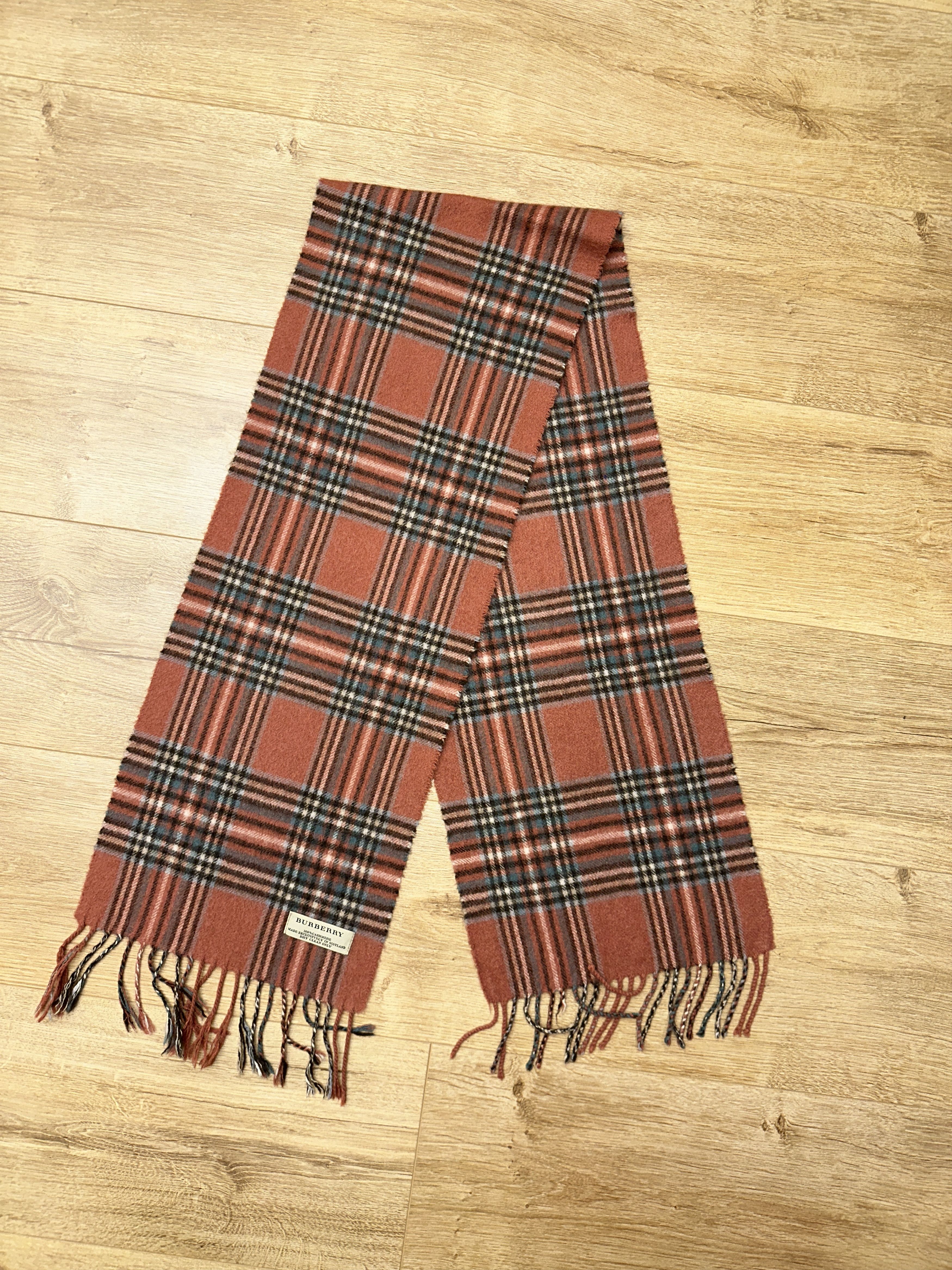 Burberry Burberry Vintage Tartan Pure Cashmere Check Scarf 150x25 Size ONE SIZE - 5 Thumbnail