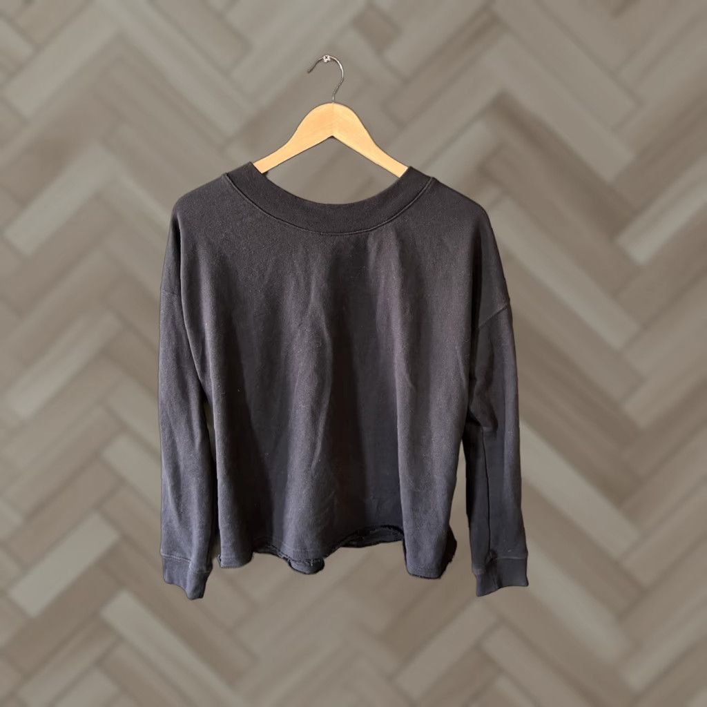 Abercrombie & Fitch Abercrombie & Fitch Womens Black Back Tie Pullover Sweatshirt L Adults Size Large Black Pullover Sweatshirt Womens Tie Back Abercrombie & Fitch Size L / US 10 / IT 46 - 1 Thumbnail