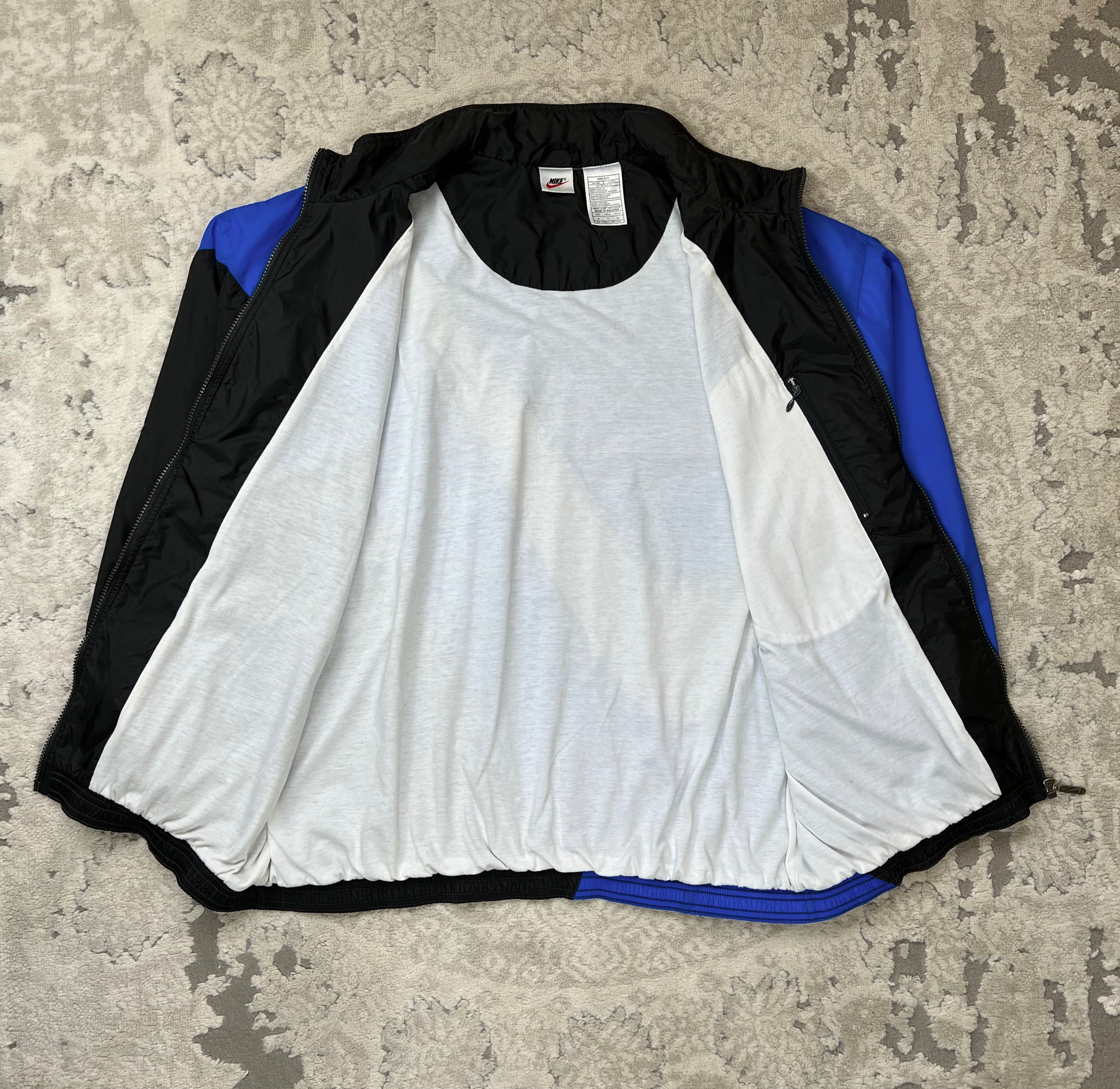 Nike Vintage 90s Nike Big Back Swoosh Windbreaker Light Jacket Size US XL / EU 56 / 4 - 12 Thumbnail