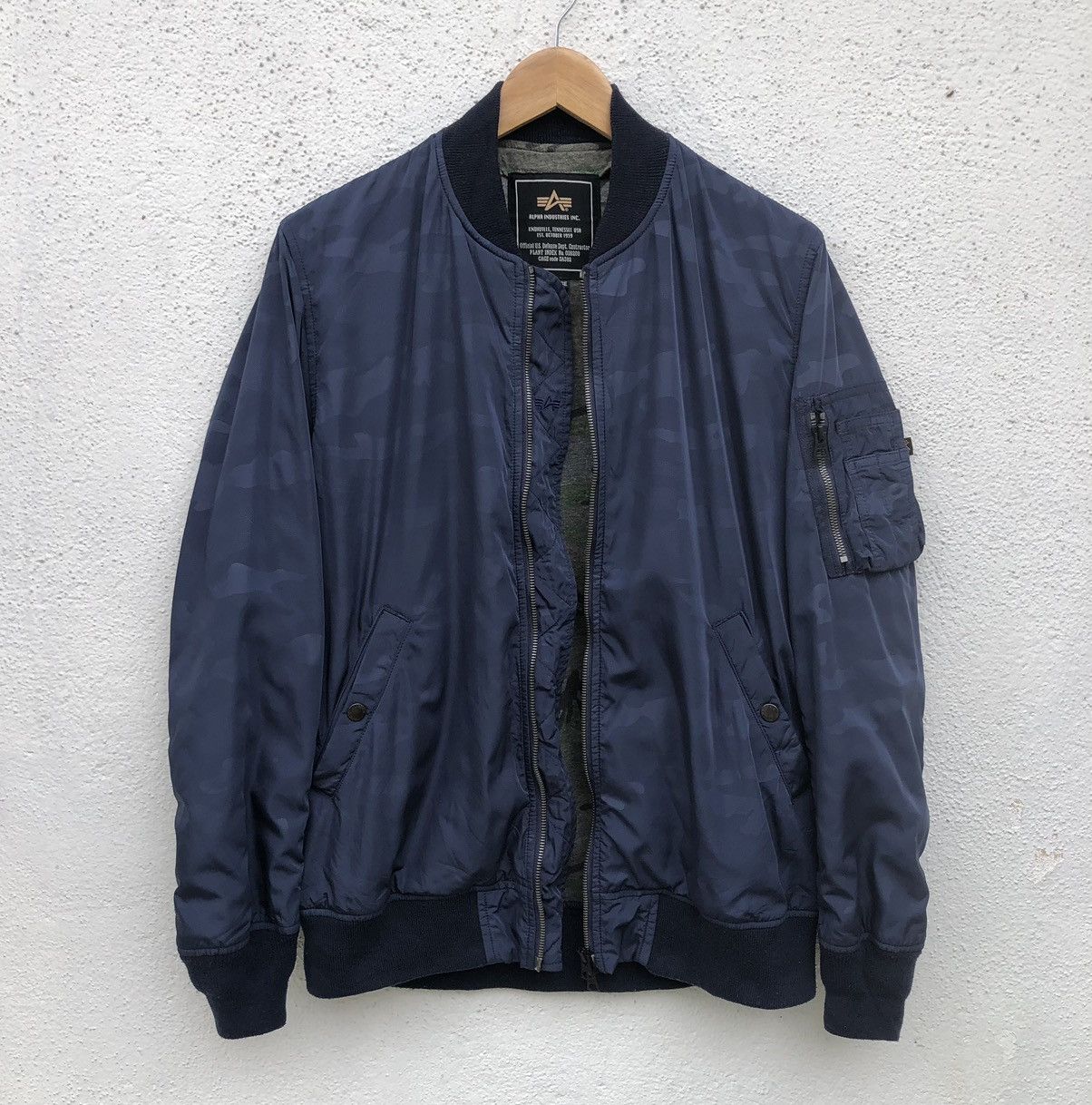 Alpha Industries ALPHA INDUSTRIES MA-1 Camouflage Bomber Jacket Men Size XL Size US XL / EU 56 / 4 - 4 Thumbnail