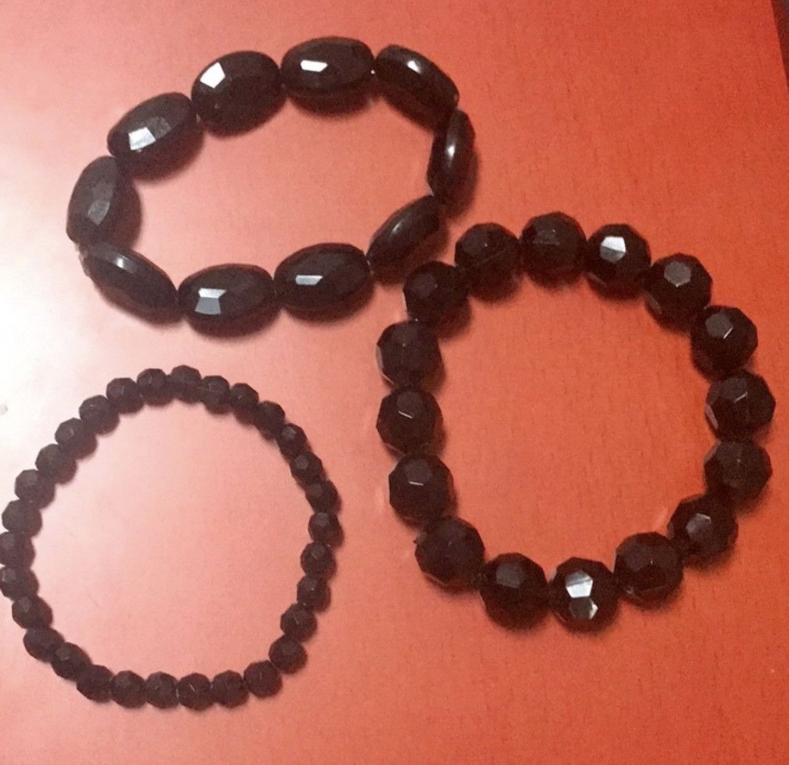 Vintage 3 PCS VINTAGE BEADED STRETCH BRACELET SET Size ONE SIZE - 1 Thumbnail