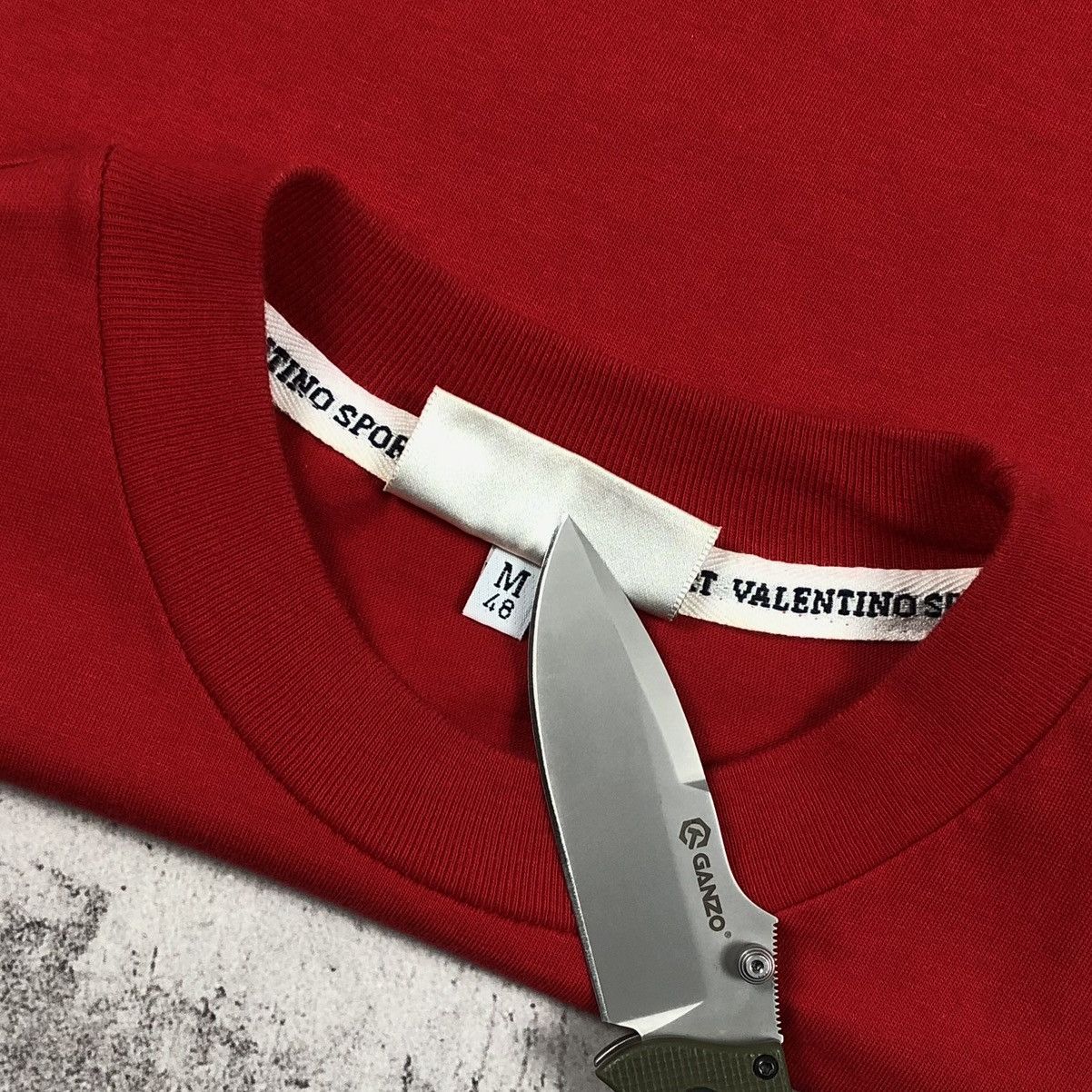 Valentino Vintage Valentino Sport Red Tee 90s Size US M / EU 48-50 / 2 - 11 Thumbnail