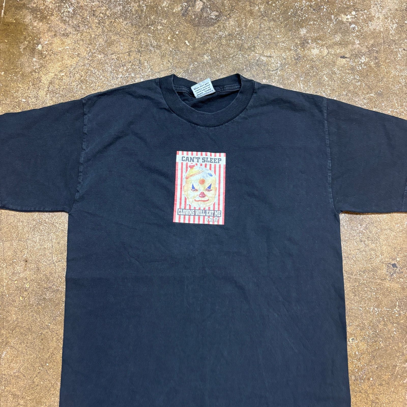 Vintage Vintage NC17 Can't Sleep Clowns Will Eat Me T Shirt Men's M Size US M / EU 48-50 / 2 - 2 Thumbnail