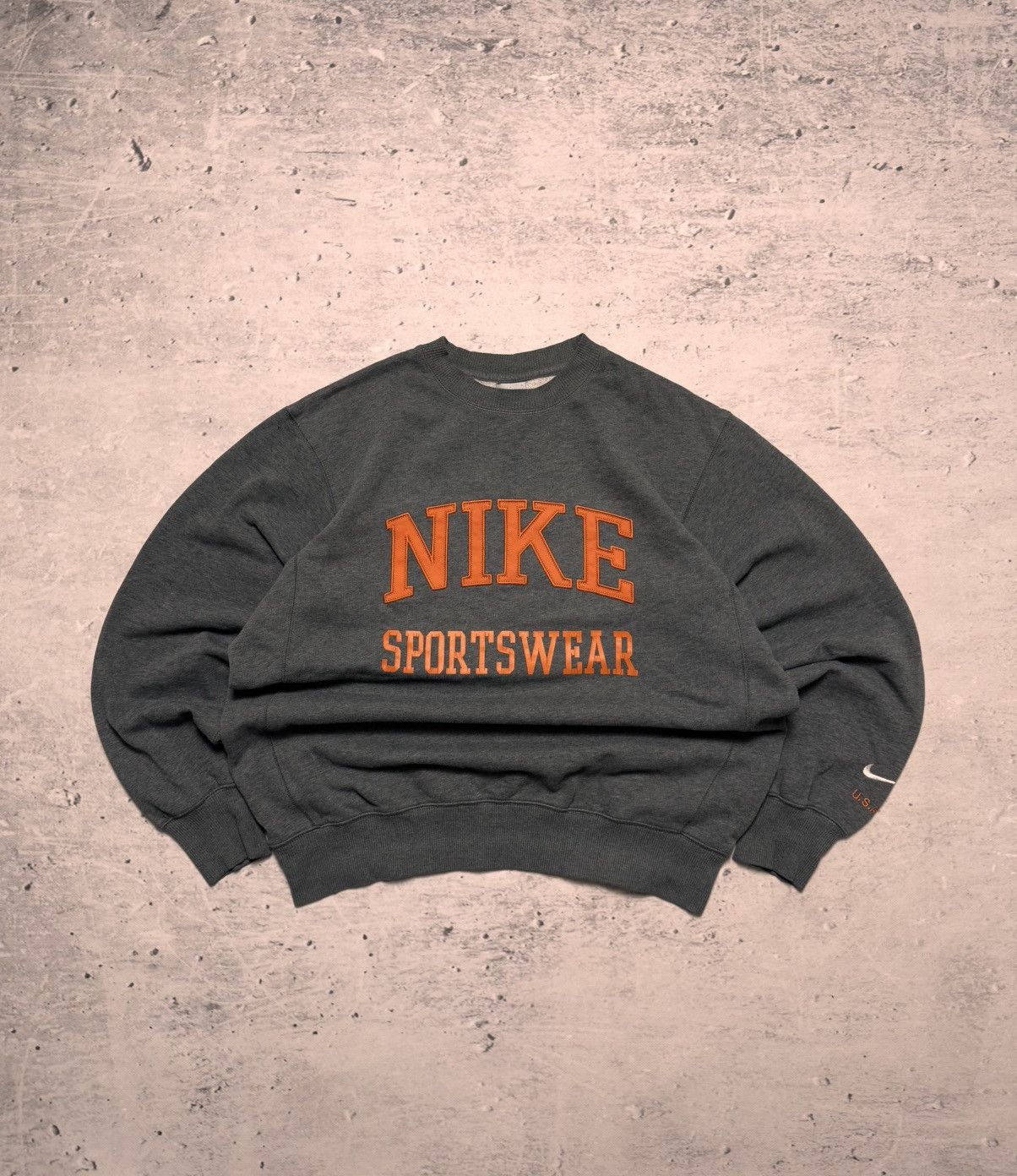 Nike × Vintage NIKE VINTAGE CENTER LOGO OVERSIZE BOXY SWEATSHIRT Size US L / EU 52-54 / 3 - 1 Thumbnail