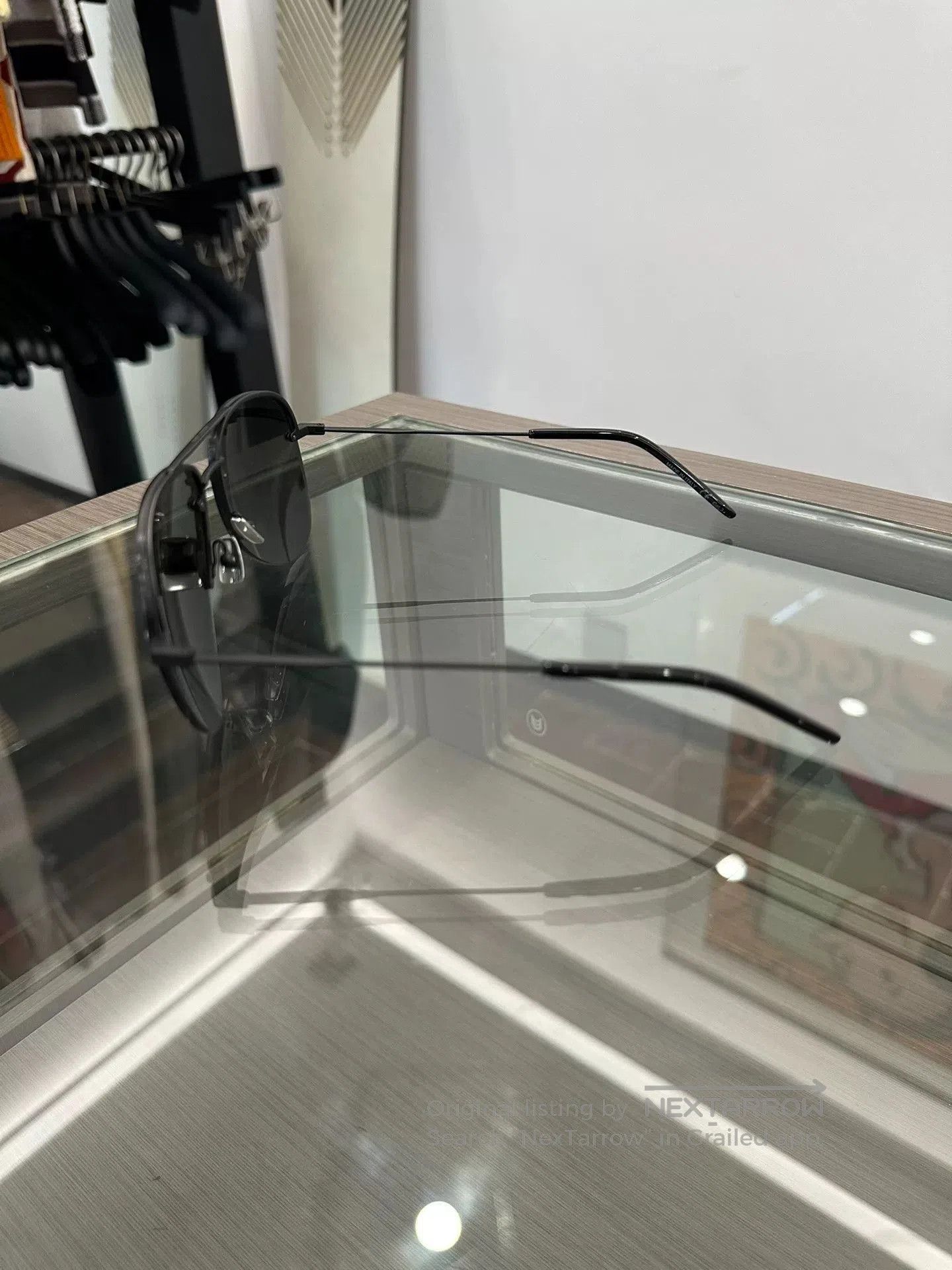 Yves Saint Laurent YSL Black Logo Pilot Sunglasses. Size ONE SIZE - 5 Thumbnail