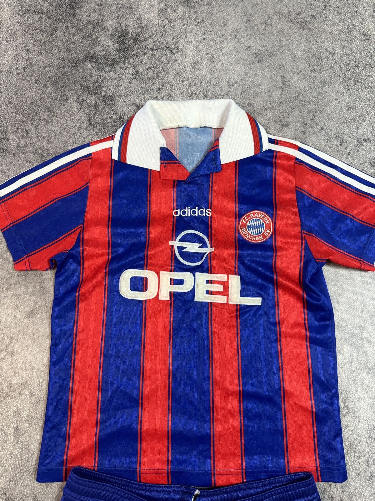 Adidas × Vintage Vintage Adidas Bayern Munich Opel Soccer Jersey Shorts Suits Size US XXS / EU 40 - 3 Thumbnail