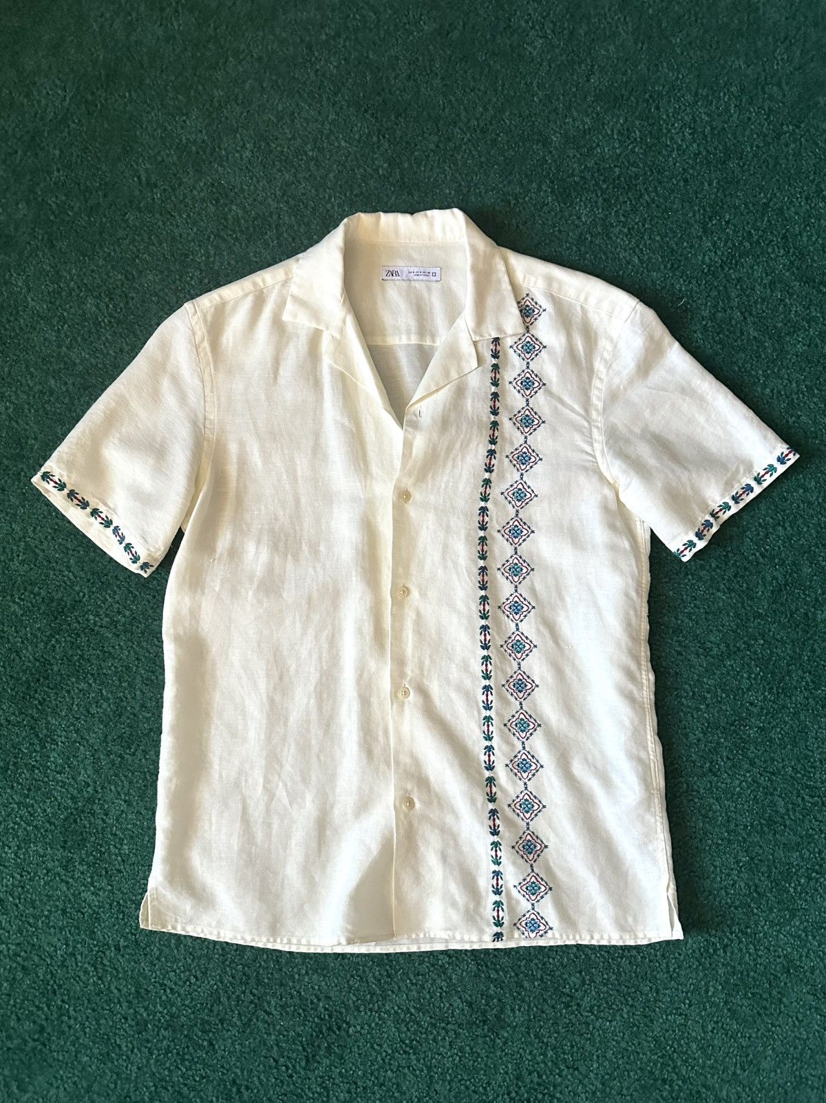 Zara ZARA Man Embroidered Linen-Blend Camp Collar Shirt Size US S / EU 44-46 / 1 - 1 Thumbnail