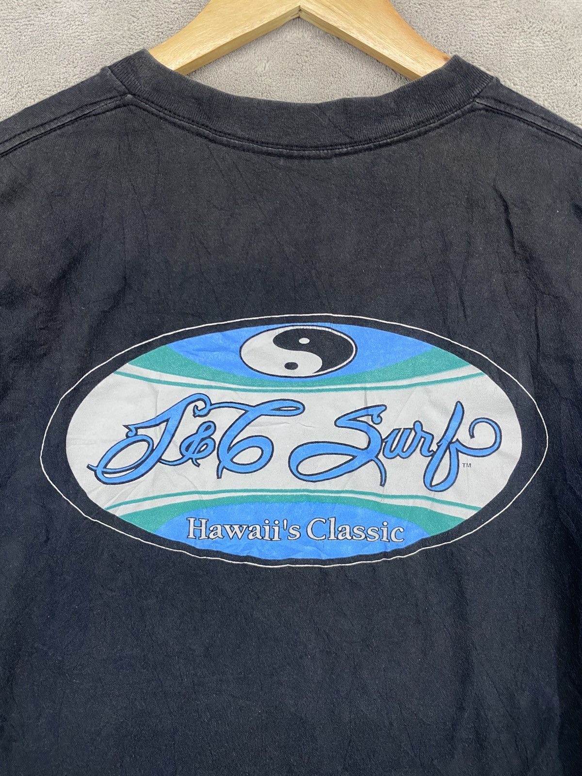 Vintage RaRe🔥 TRASHED FADED T&C SURF HAWAII’S CLASSIC DESIGN IN USA Size US L / EU 52-54 / 3 - 11 Thumbnail