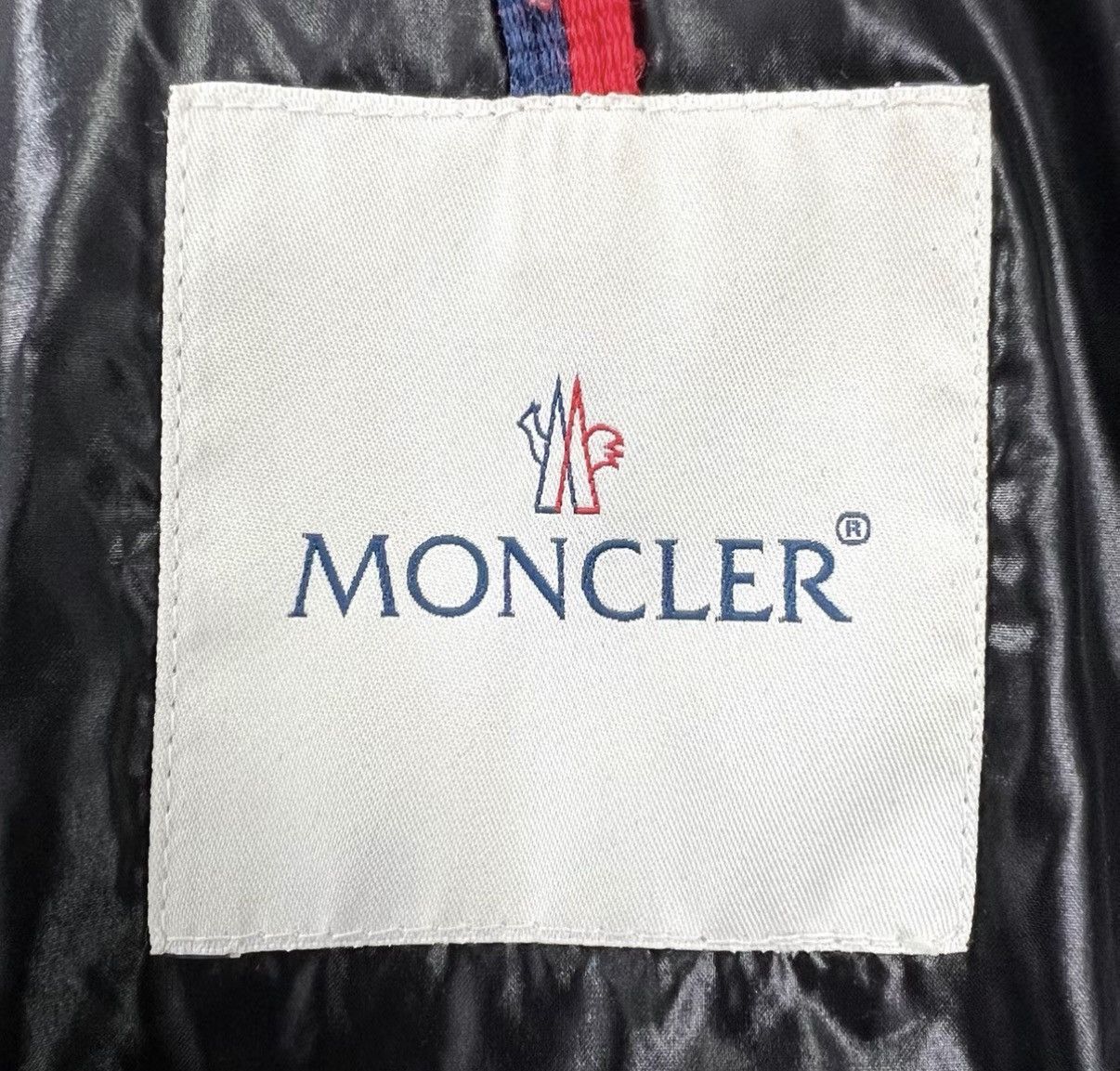 Moncler Moncler black shiny detachable hood logo down jacket K12 Size M / US 6-8 / IT 42-44 - 4 Thumbnail