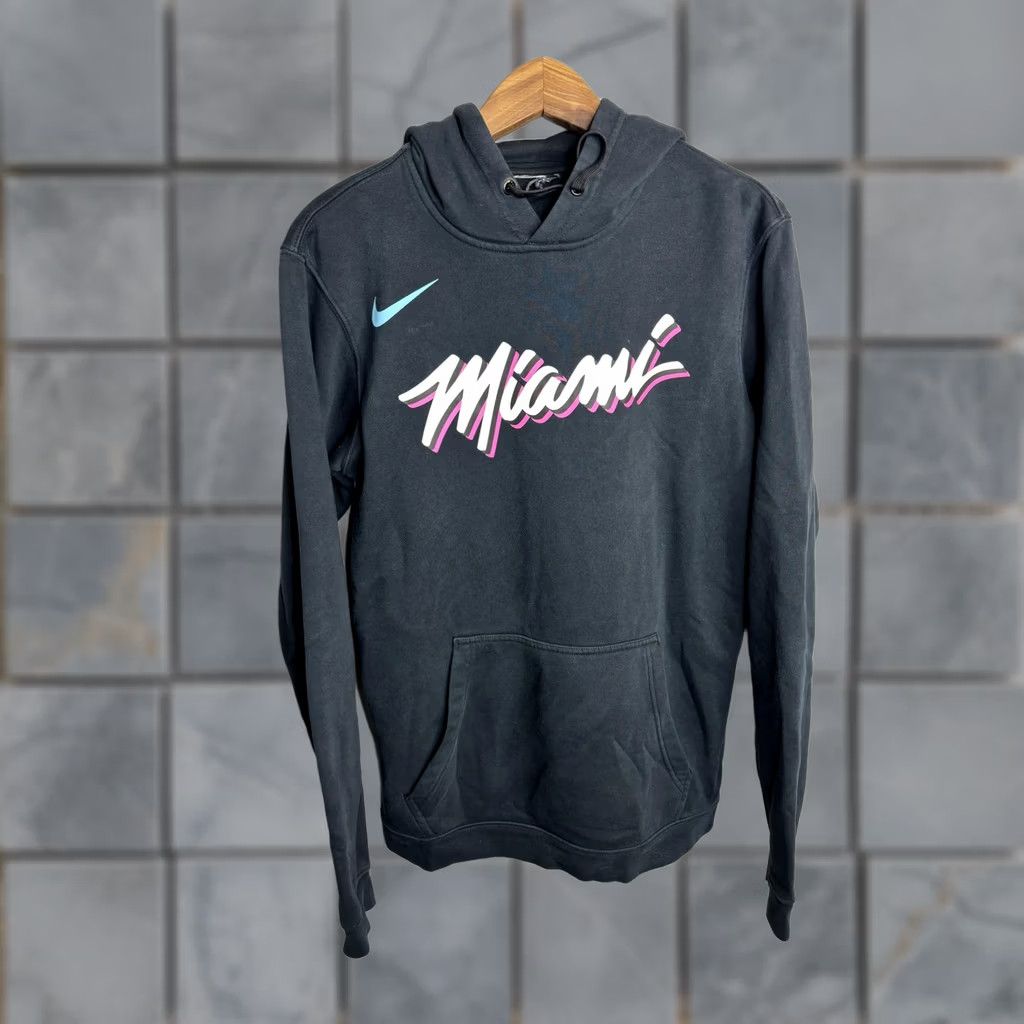 Nike Nike Miami Hoodie Mens Small Pullover Basketball South Beach Retro Black CD3242-010 Size US S / EU 44-46 / 1 - 1 Thumbnail
