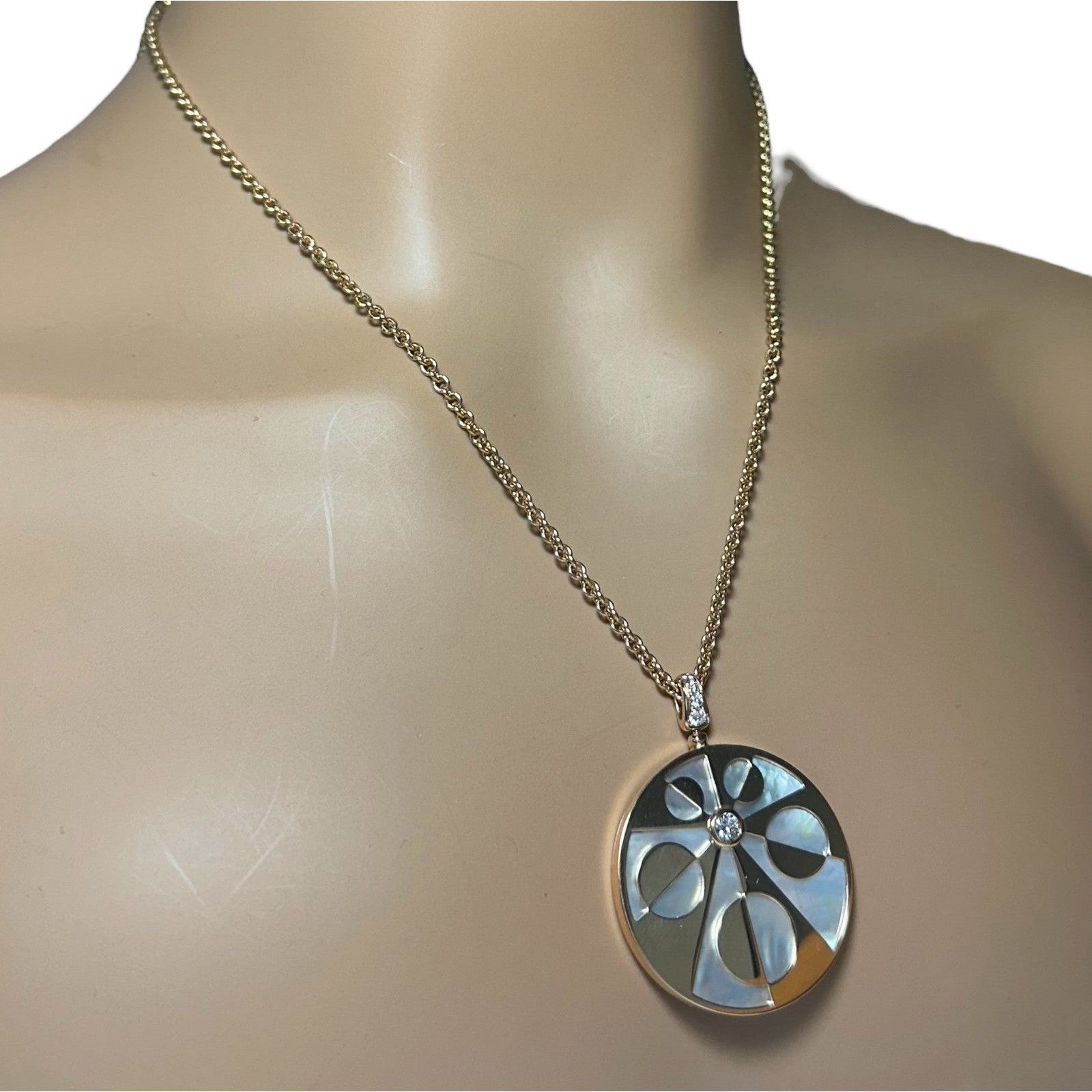 Bvlgari Bulgari Intarsio 18k Gold Diamond Mother of Pearl Necklace Size ONE SIZE - 14 Thumbnail