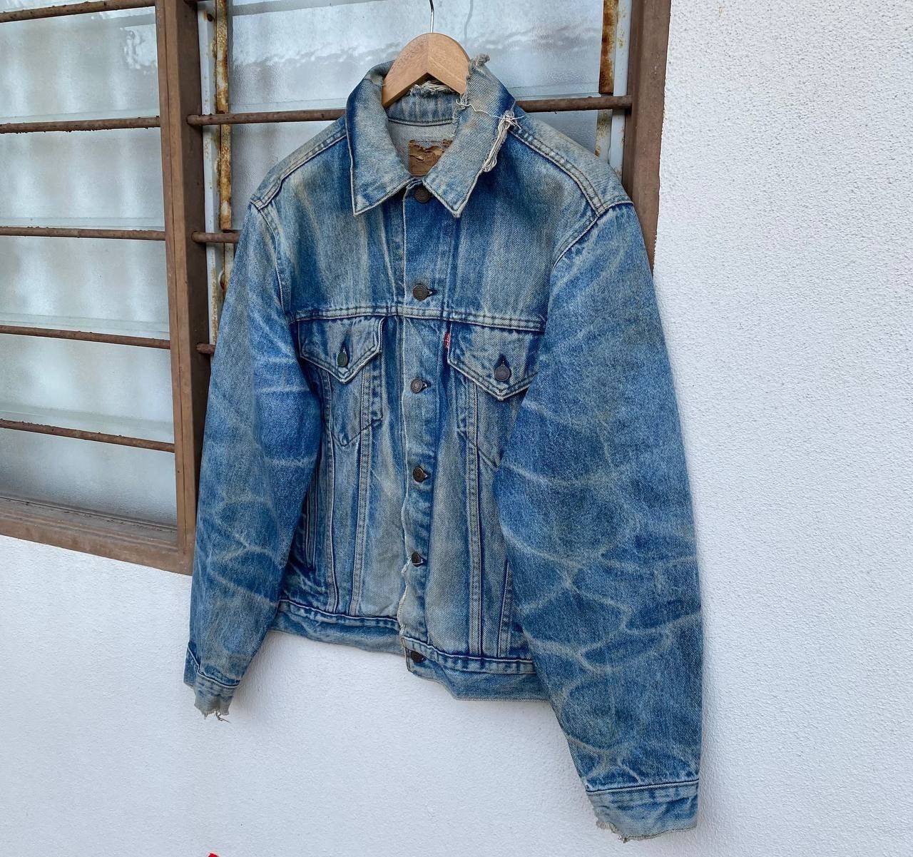 Levi's CRAZY PIECES LEVIS VINTAGE HONEYCOMBS FADED DISTRESSED DENIM Size US M / EU 48-50 / 2 - 4 Thumbnail