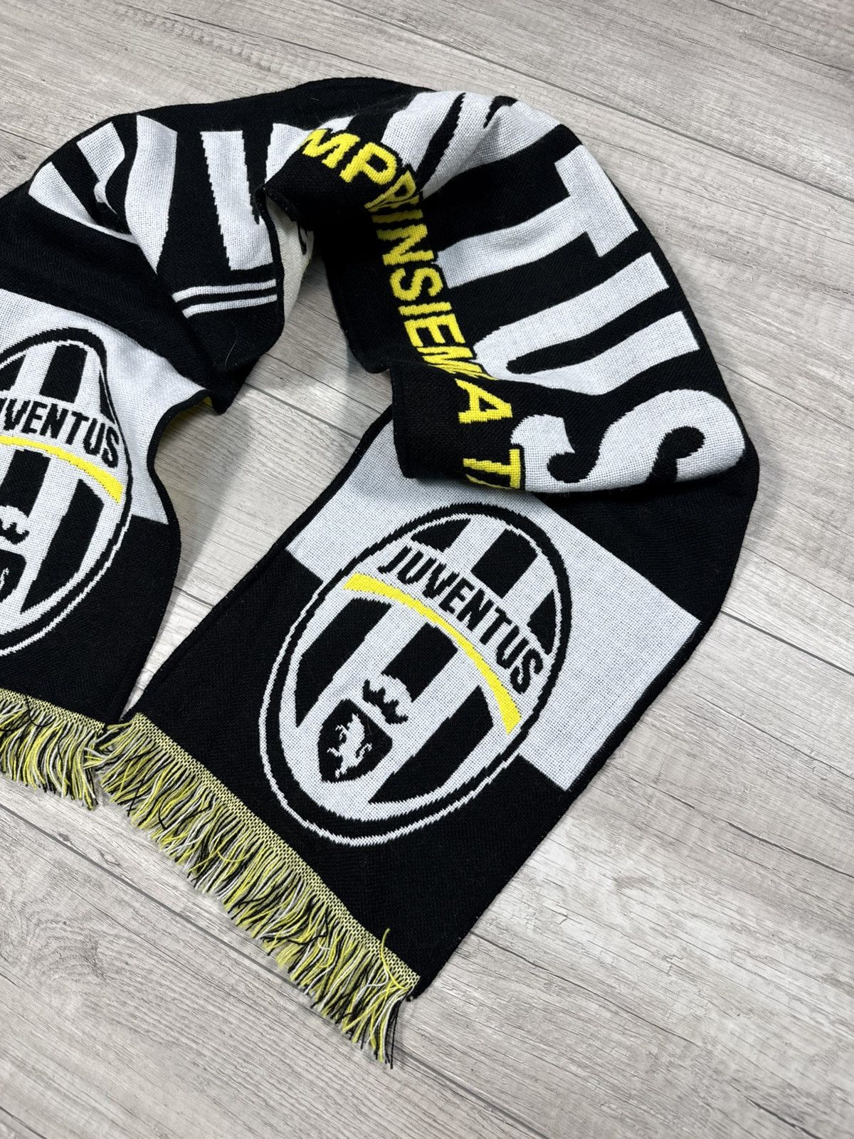 Vintage Juventus FC football soccer IF6WAS9 vtg scarf Size ONE SIZE - 2 Thumbnail