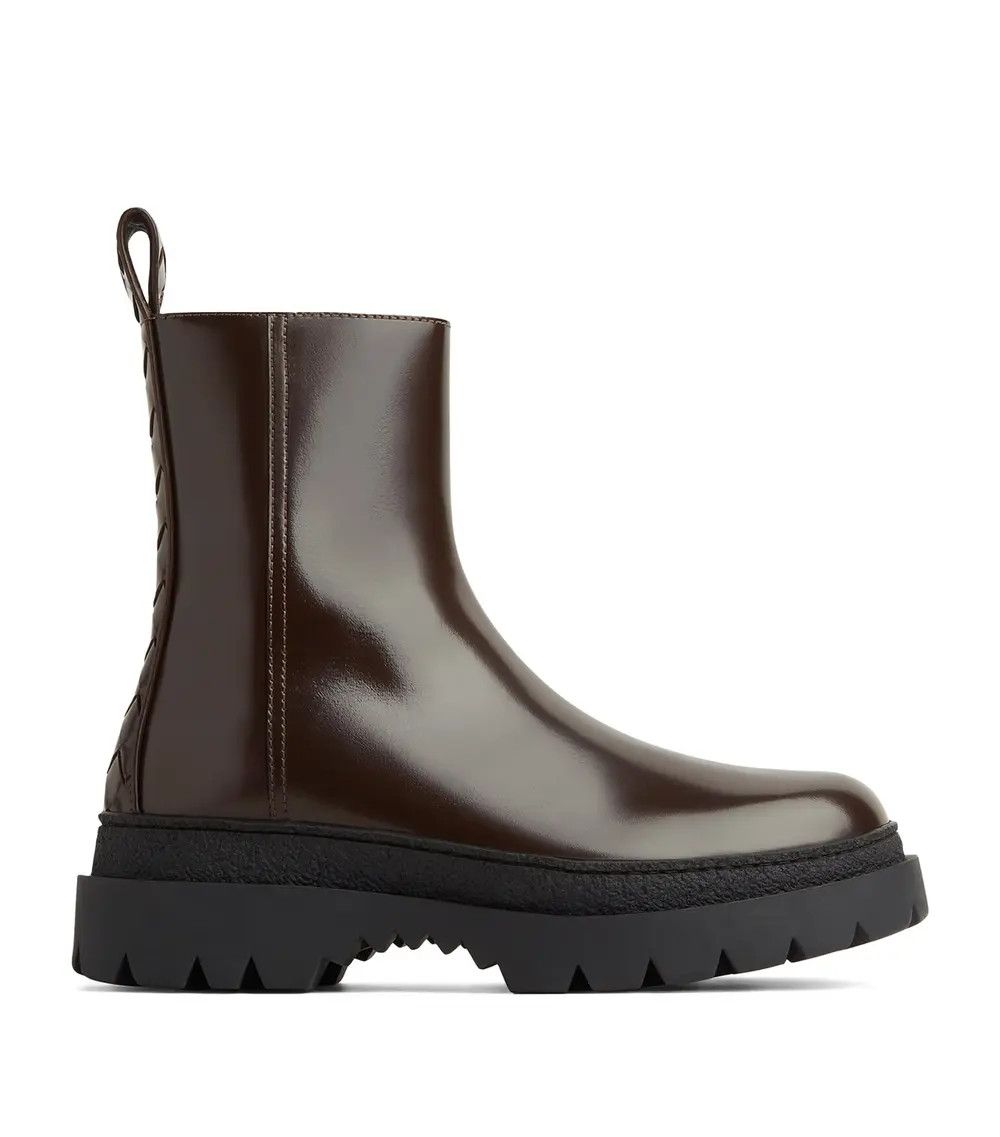 o1s1rm1025 Leather Highway Ankle Boots in Brown