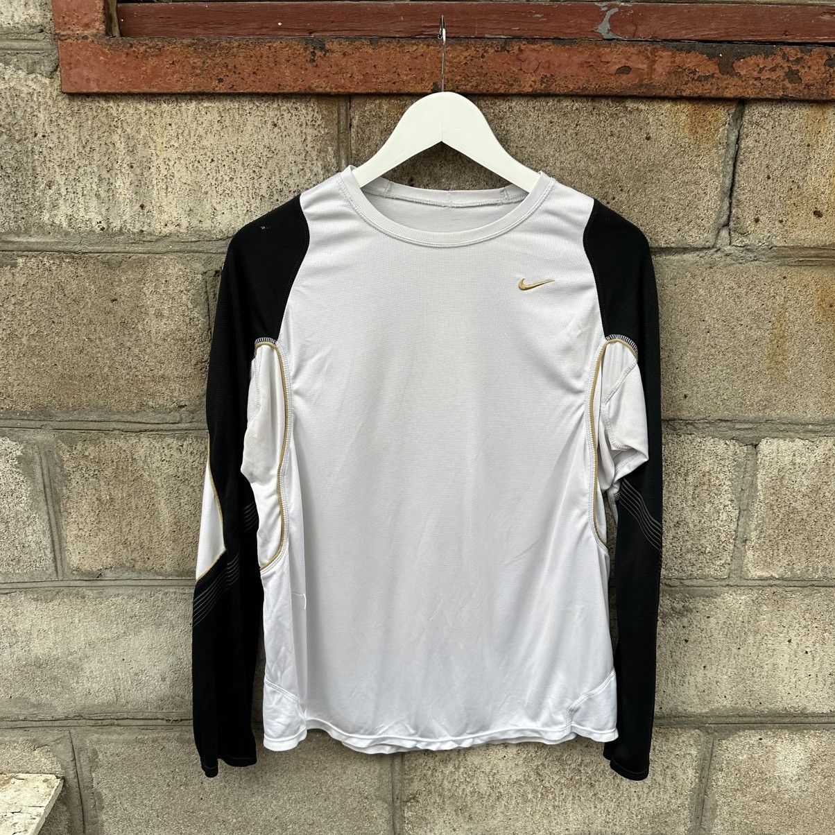Y/Project VTG Nike Dry Fit Long-sleeve T-shirts Small Logo Grunge Size US S / EU 44-46 / 1 - 1 Thumbnail