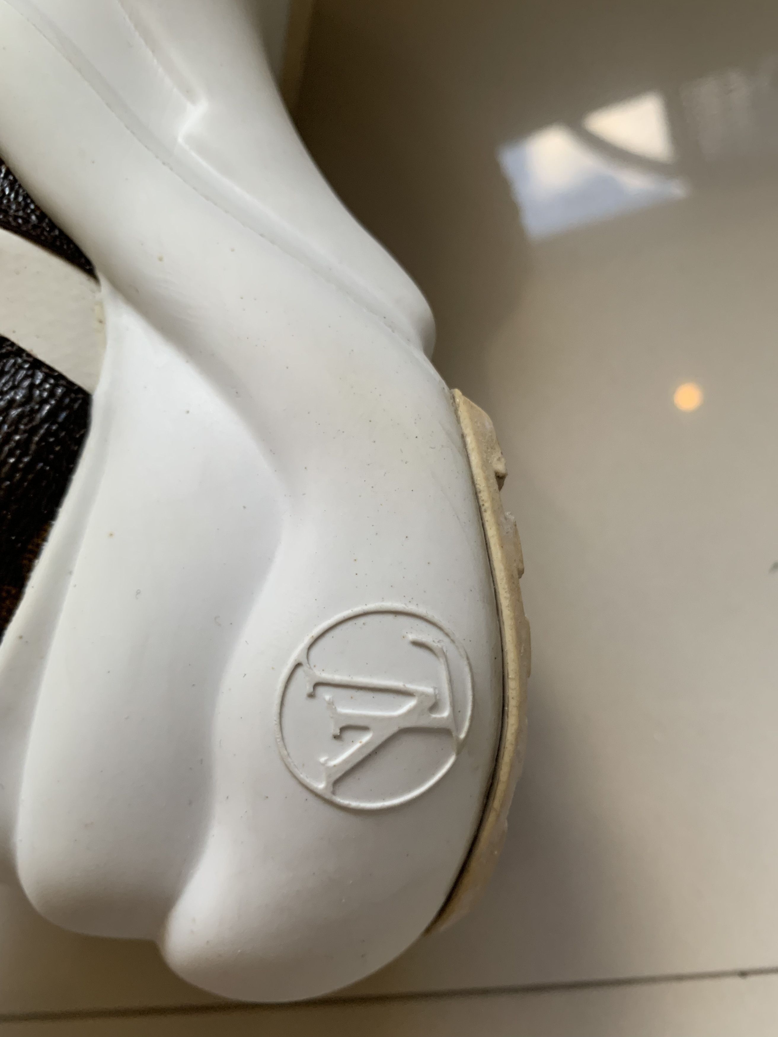 Louis Vuitton Authentic Louis Vuitton Archlight Sneakers 37 Size US 6.5 / IT 36.5 - 14 Thumbnail