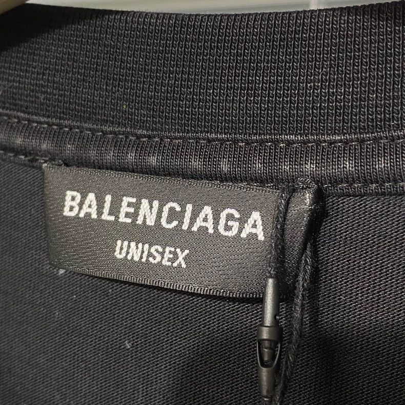 Balenciaga Balenciaga Paris monogrammed logo + whorl neckline Size US S / EU 44-46 / 1 - 4 Thumbnail