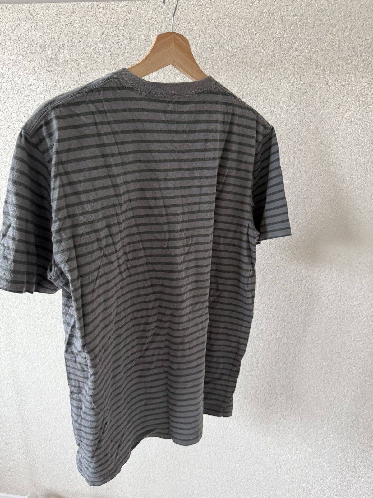 Kaws × Uniqlo Striped Logo T-Shirt Size US L / EU 52-54 / 3 - 4 Thumbnail