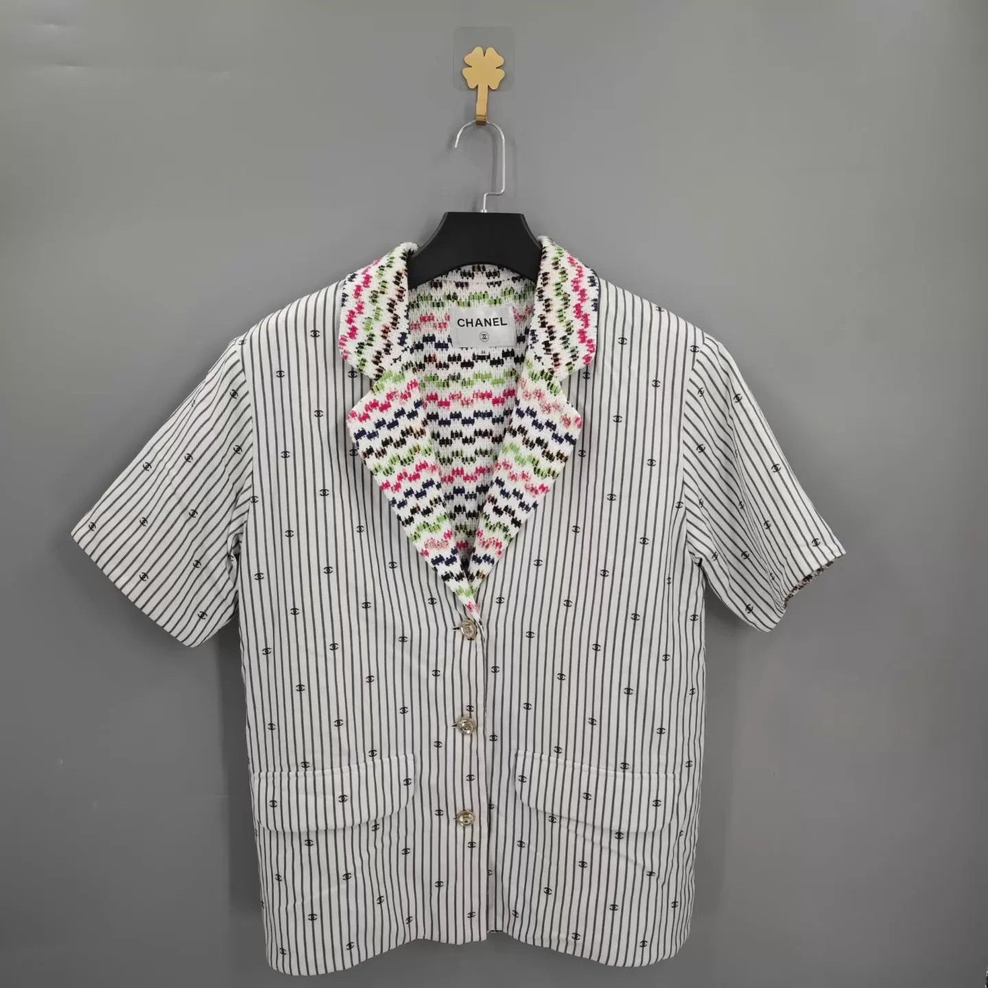 Chanel Chanel Allover White Wool Paneled B&W Stripe Short Jkt 36 Size XS / US 0-2 / IT 36-38 - 1 Thumbnail