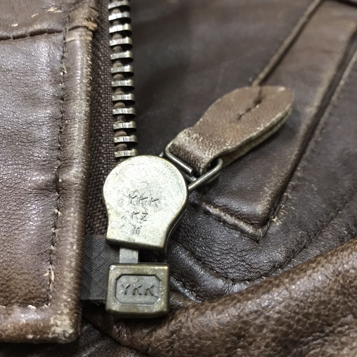 Vintage 90s Type A-2 UsArmy AirForce Bomber Leather Jacket