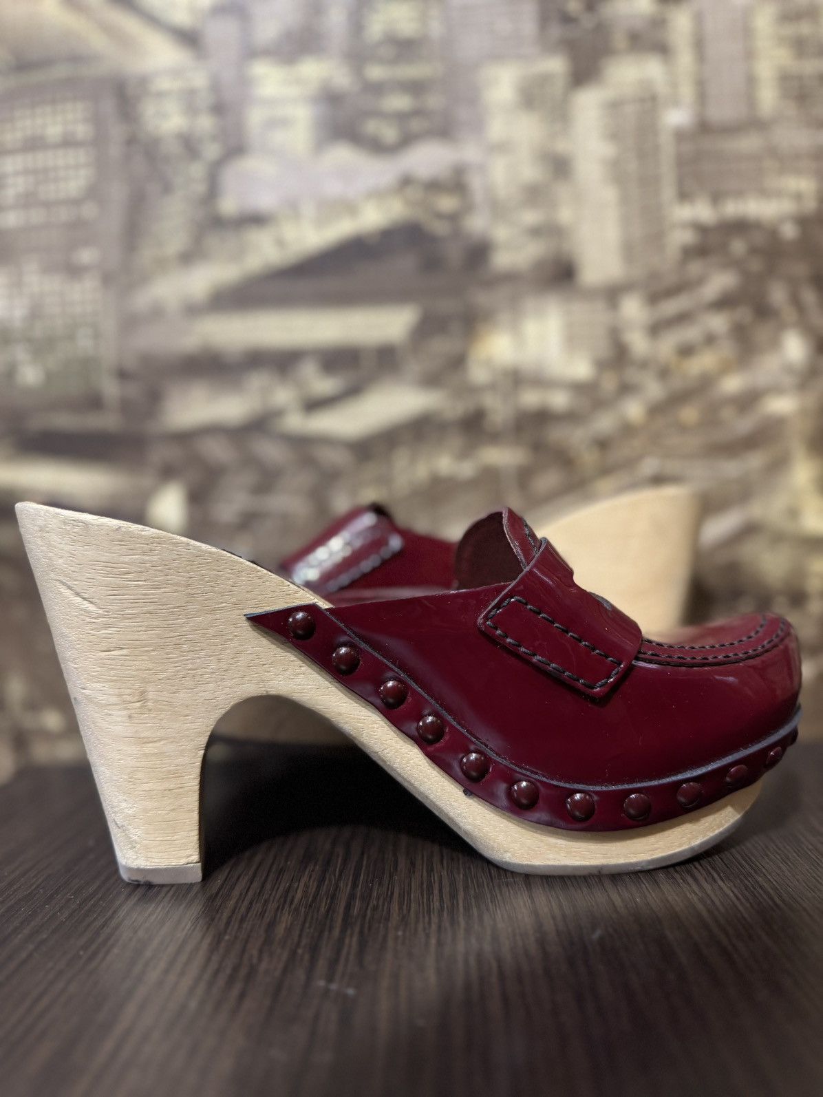 Miu Miu Miu Miu Women's Clogs Size 37 1/2 Made in Italy Size US 7.5 / IT 37.5 - 5 Thumbnail
