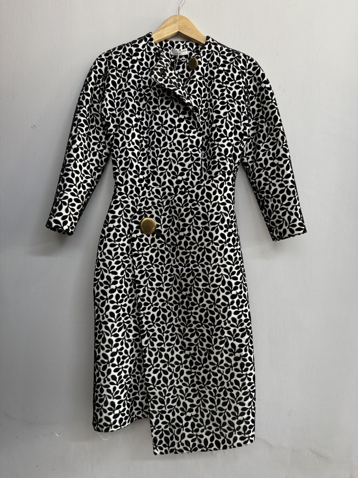Balenciaga BALENCIAGA VELVET PATTERN COAT 🔥ULTRA RARE🔥 Size M / US 6-8 / IT 42-44 - 1 Thumbnail