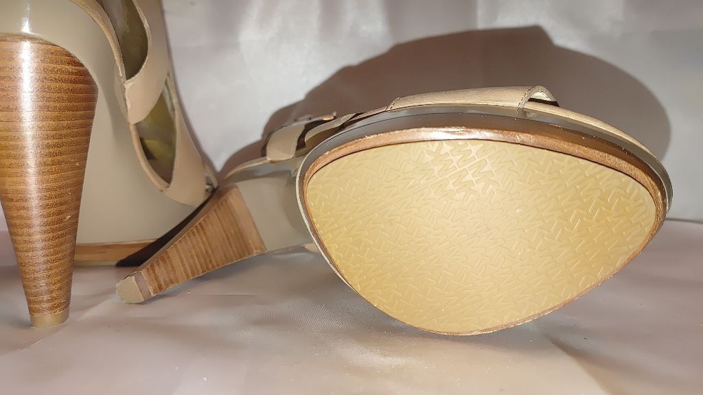 Michael Kors Michael Kors Carla Leather Platform Heel Size 10 Size US 10 / IT 40 - 11 Thumbnail