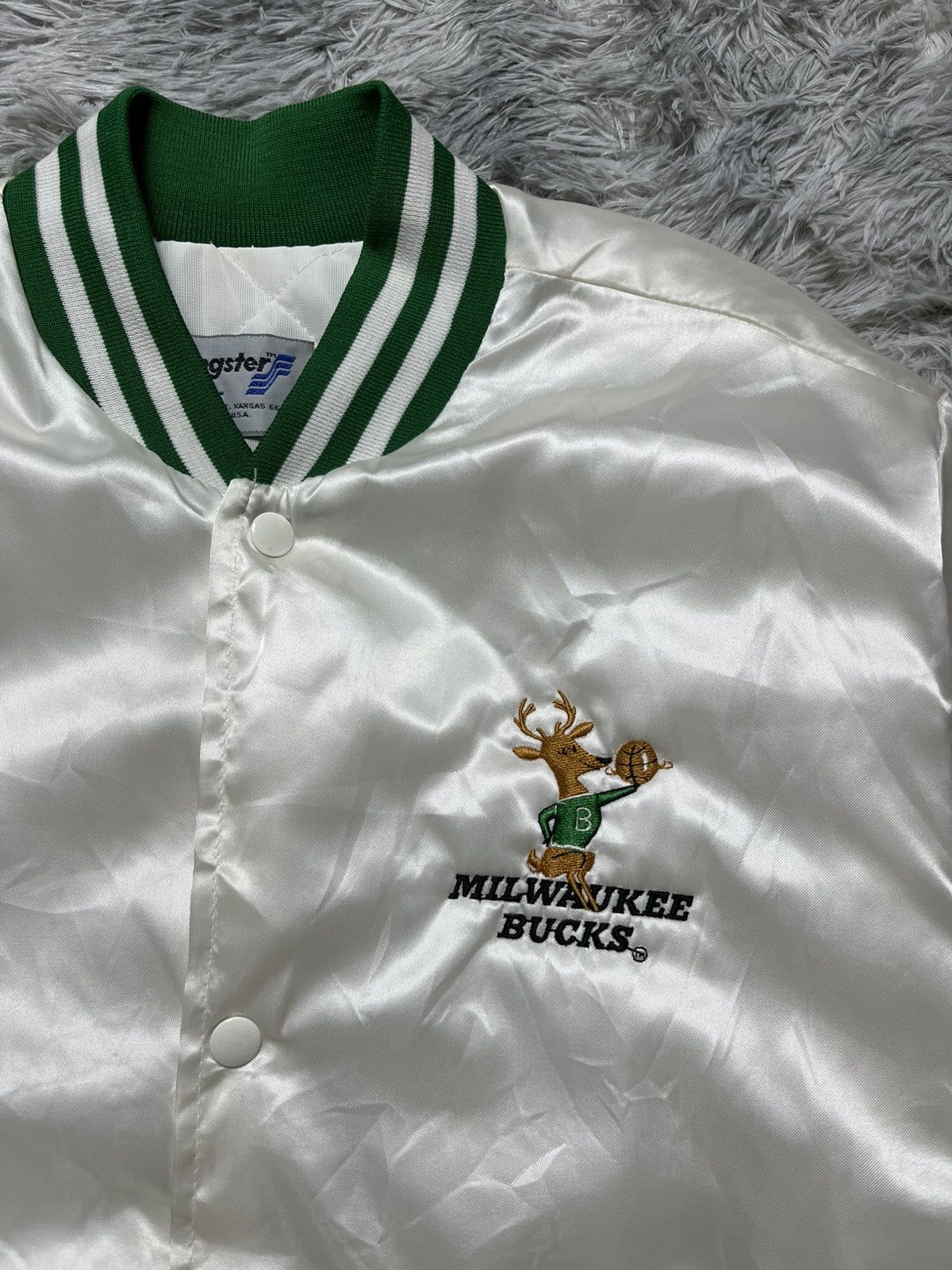 NBA Vintage Milwaukee Bucks Varsity jacket Size US M / EU 48-50 / 2 - 2 Thumbnail