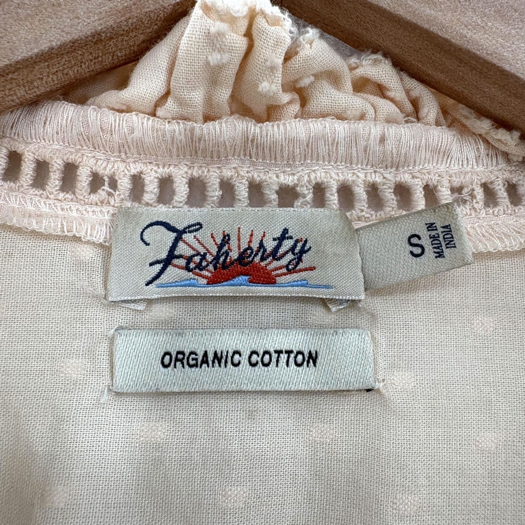 Faherty Faherty Blouse Womens Small Beige Organic Cotton V-Neck Long Sleeve Button Ruffle Crinkle Size S / US 4 / IT 40 - 4 Thumbnail