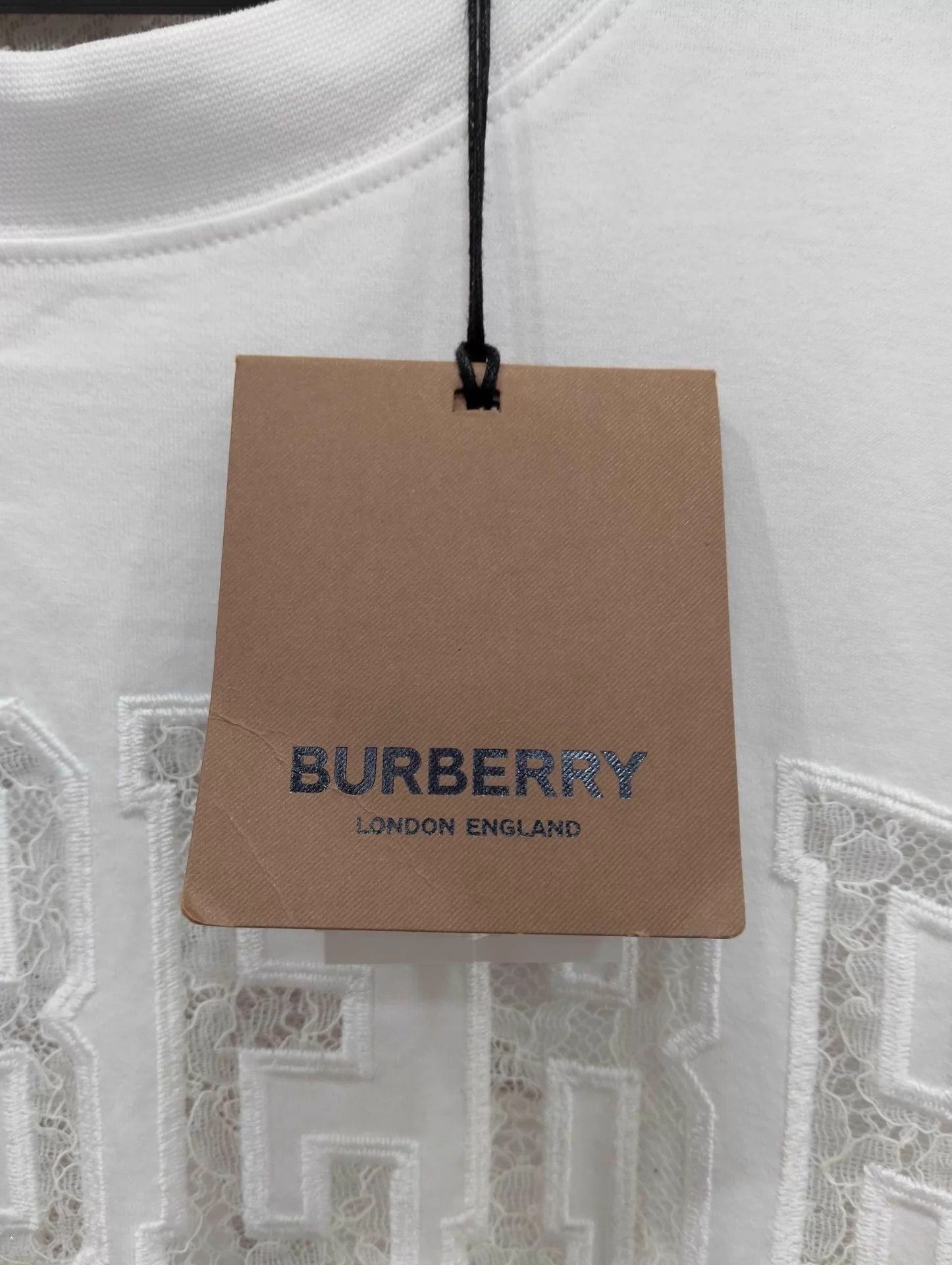 Burberry Burberry Lace Letter Short Sleeve L Size US L / EU 52-54 / 3 - 9 Thumbnail