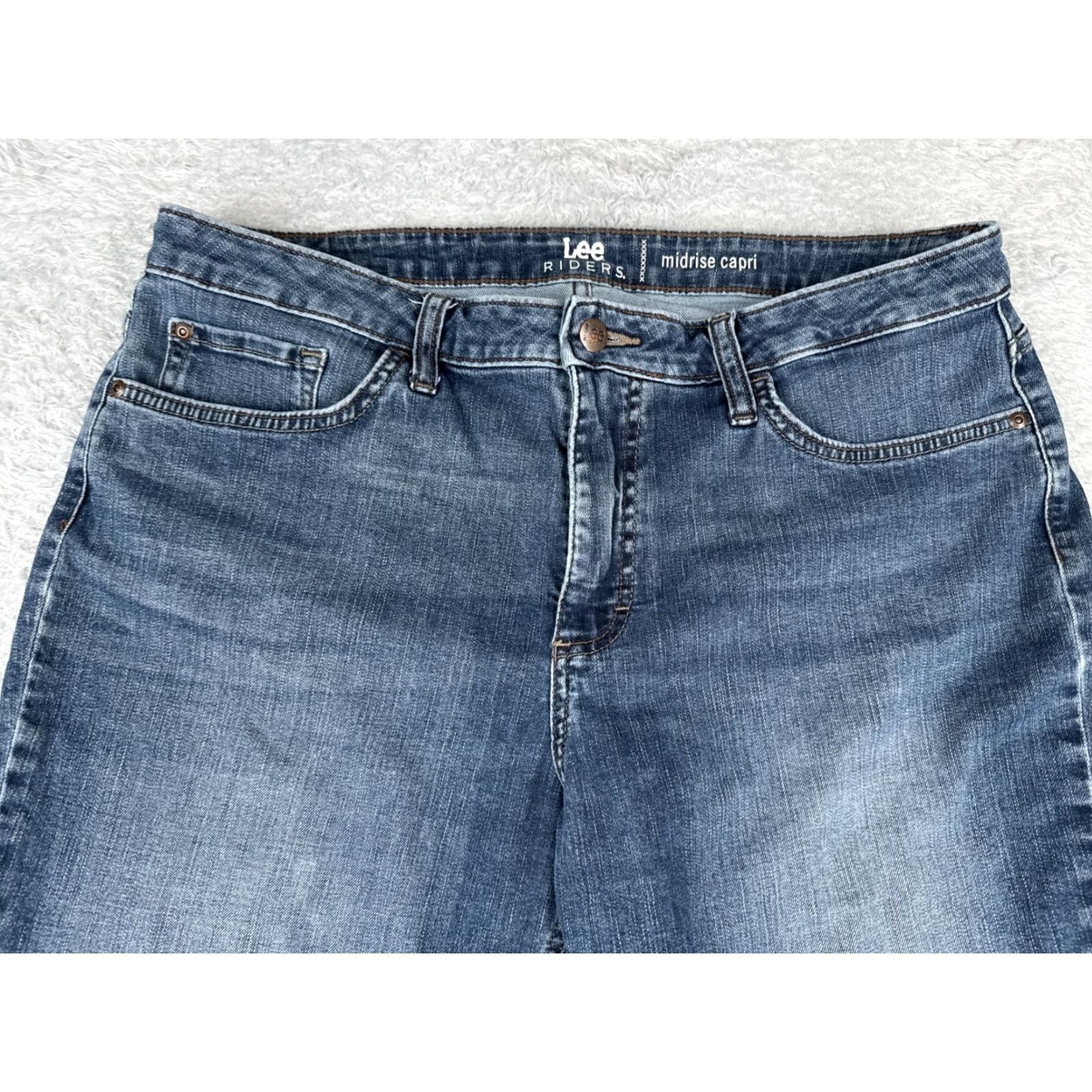 Lee Lee Jeans Women Capri 16 Blue Denim Medium Wash Cotton Blend Zip Fly 36x22 Size 38" / US 16 / IT 52 - 4 Thumbnail