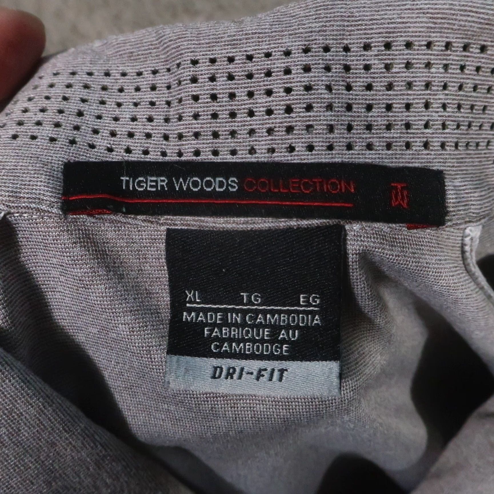 Vintage Tiger Woods Collection Polo Shirt Mens XL Gray Dri Fit Performance Vented Collar Slide Visible Logo Short Sleeve Golf Shirt Nike Tiger Woods 90s? Size US XL / EU 56 / 4 - 4 Thumbnail