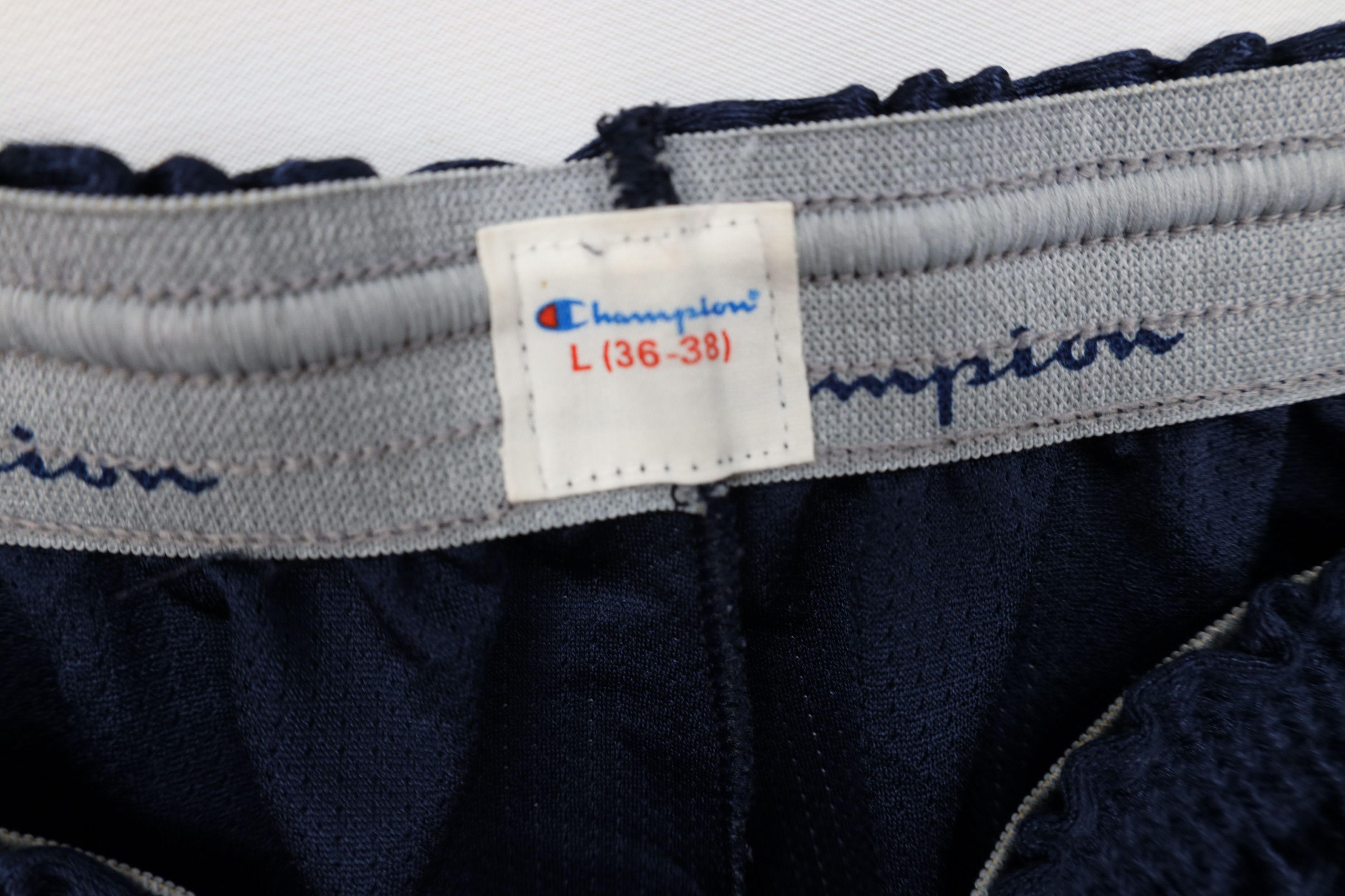 Champion Vintage 90s Y2K Champion Gym Training Basketball Shorts Blue Size US 34 / EU 50 - 7 Thumbnail
