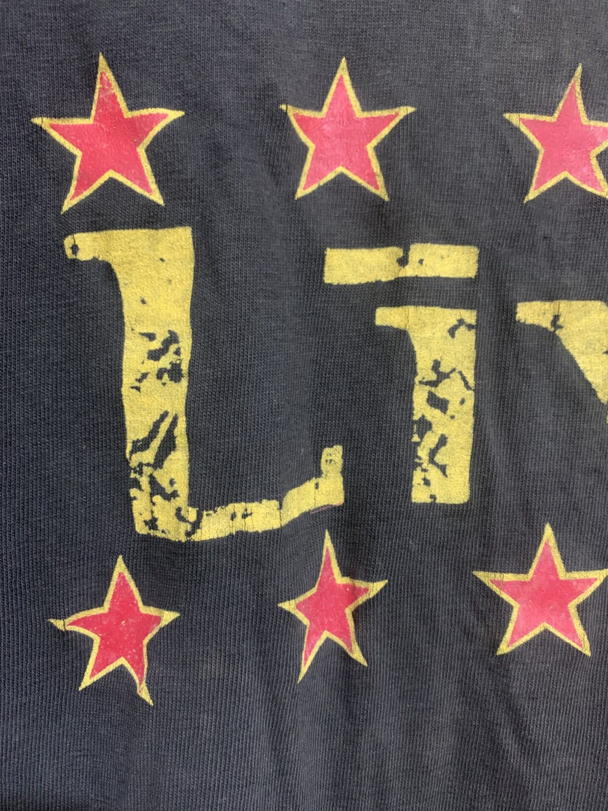 Band Tees Live Band Tour Australia 2001 T-shirt Y2K tee grunge nirvana Size US S / EU 44-46 / 1 - 9 Thumbnail